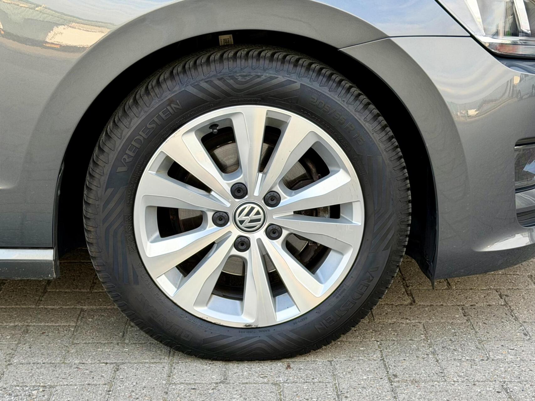 Foto van Volkswagen Golf Sportsvan
