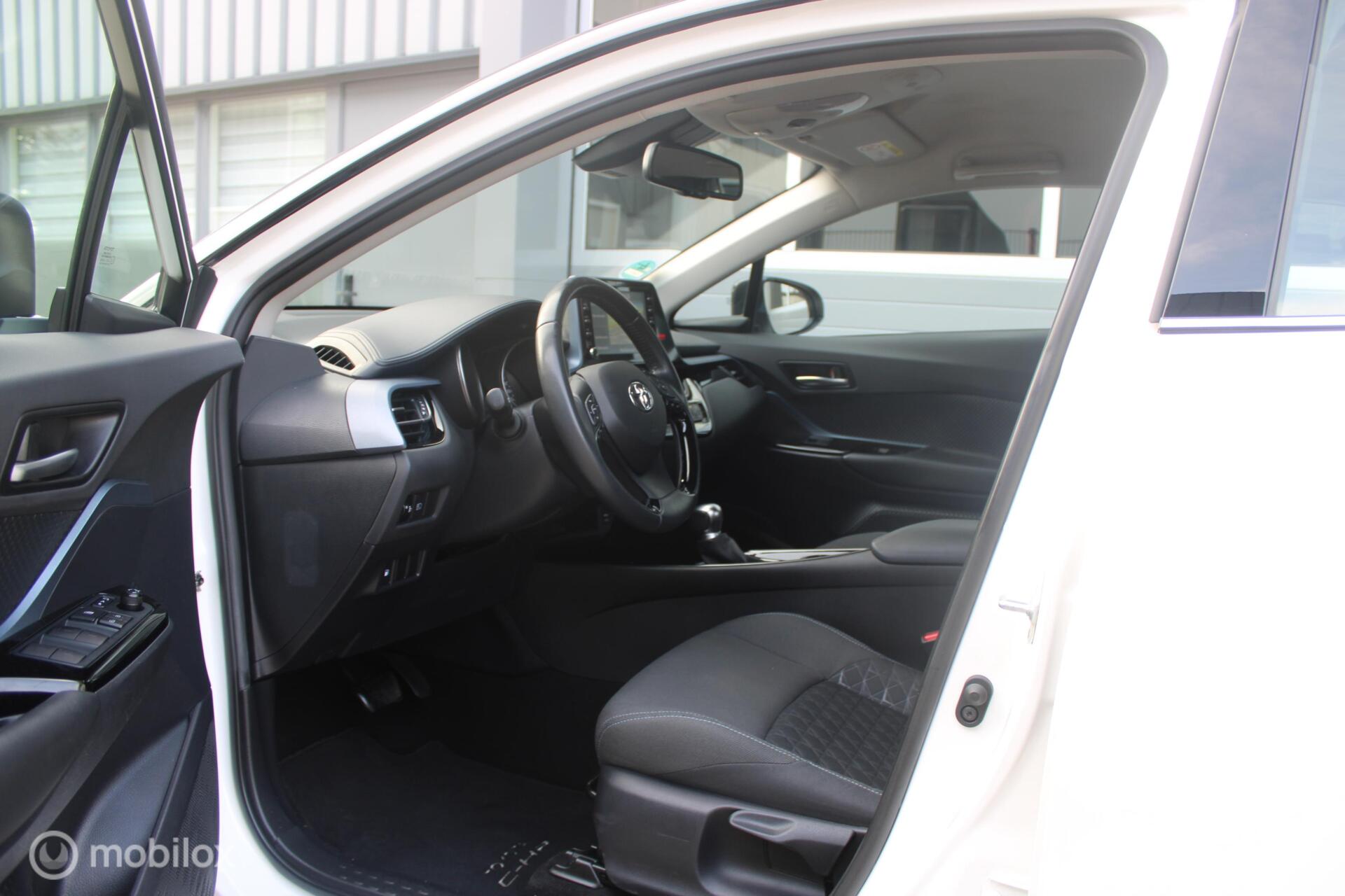 Foto van Toyota Toyota C-hr