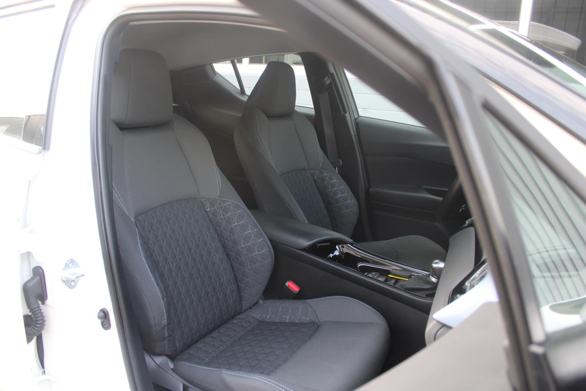 Foto van Toyota Toyota C-hr