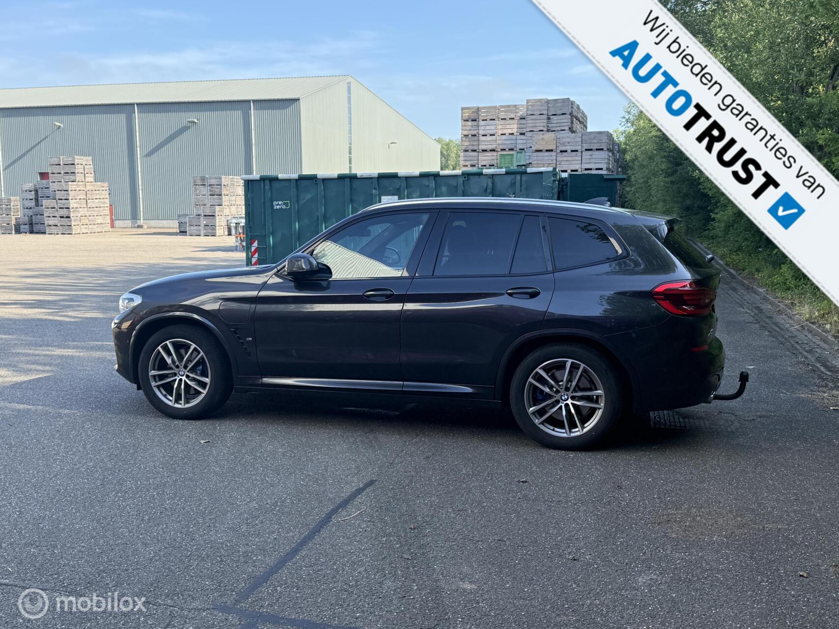 Foto van BMW X3 Xdrive30e