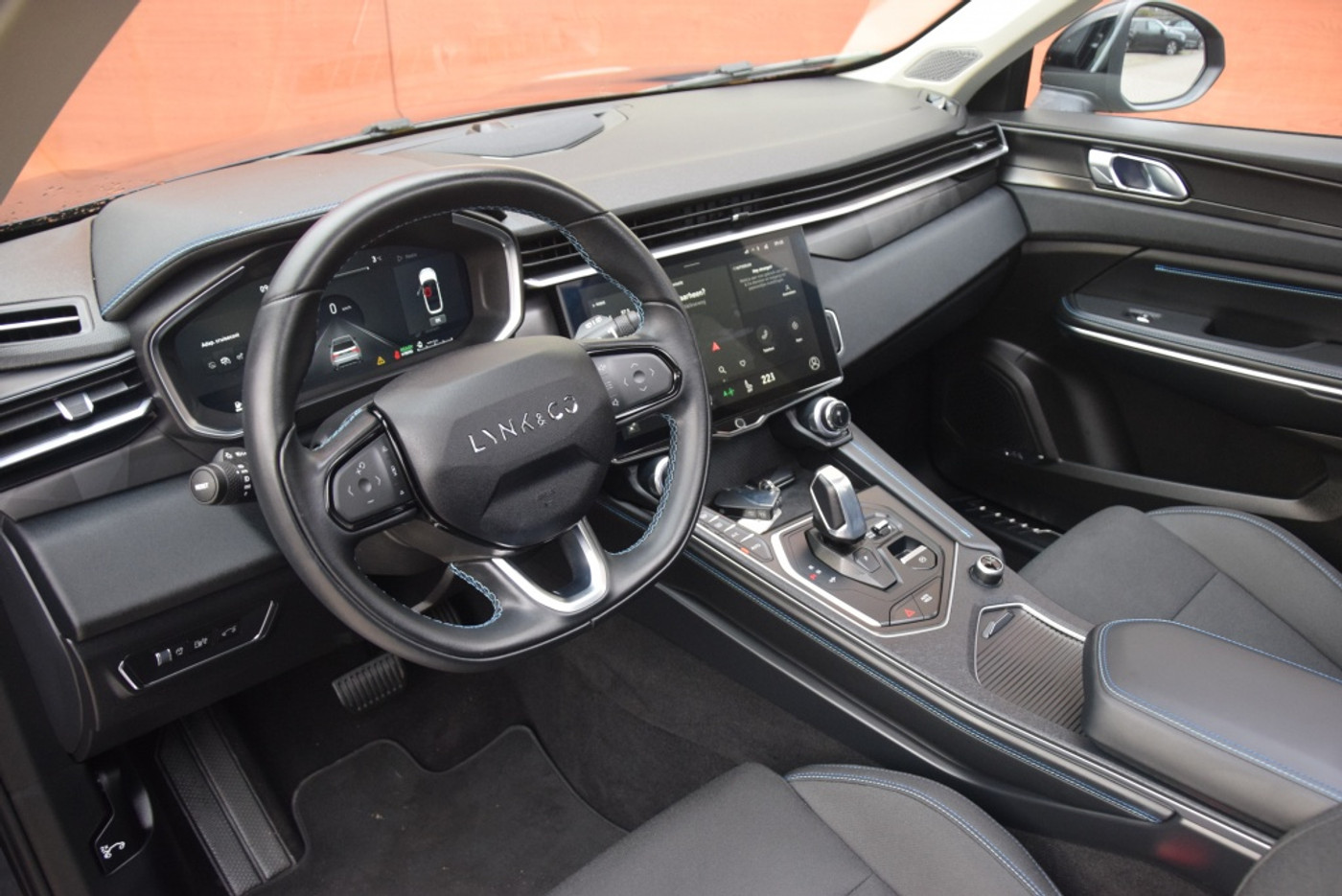 Foto van Lynk&co LYNK & Co 01