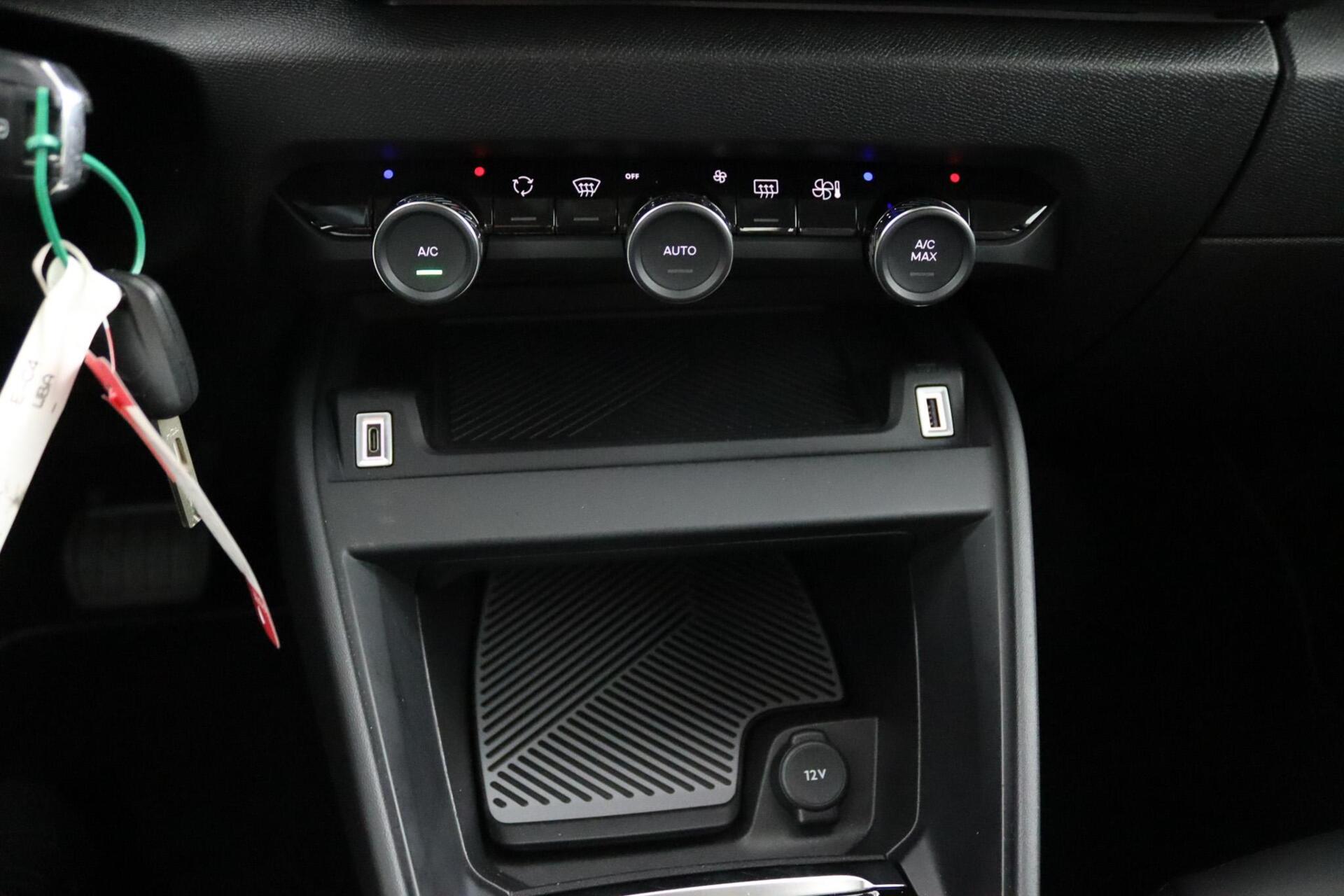 Foto van Citroen E-c4