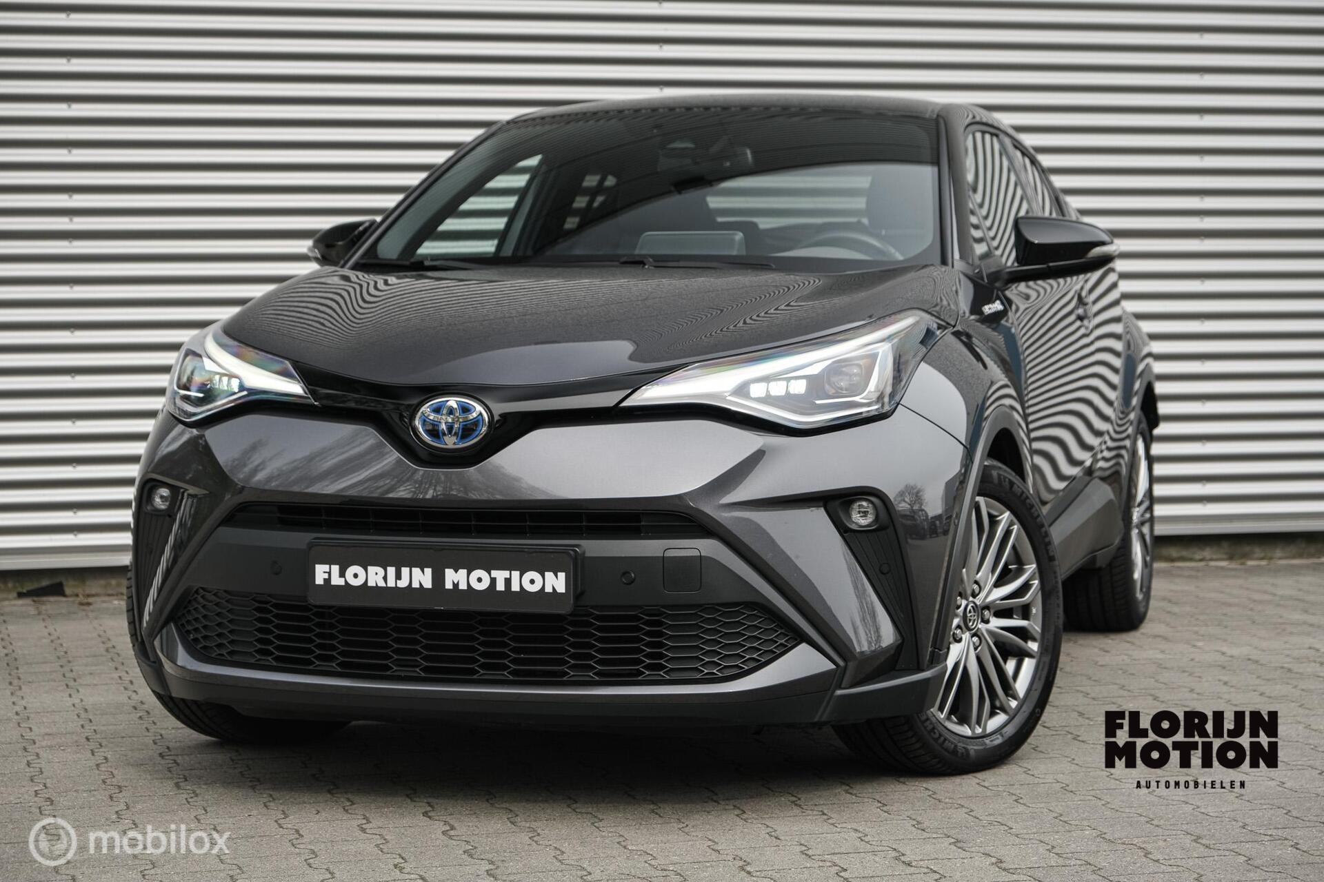 Toyota Toyota C-hr 1.8 Hybrid Executive | Camera | Trekhaak | Half-leder | Two Tone | Stoelverwarming | Cruise Control | Zwarte hemel | LED 2021 - voorkant