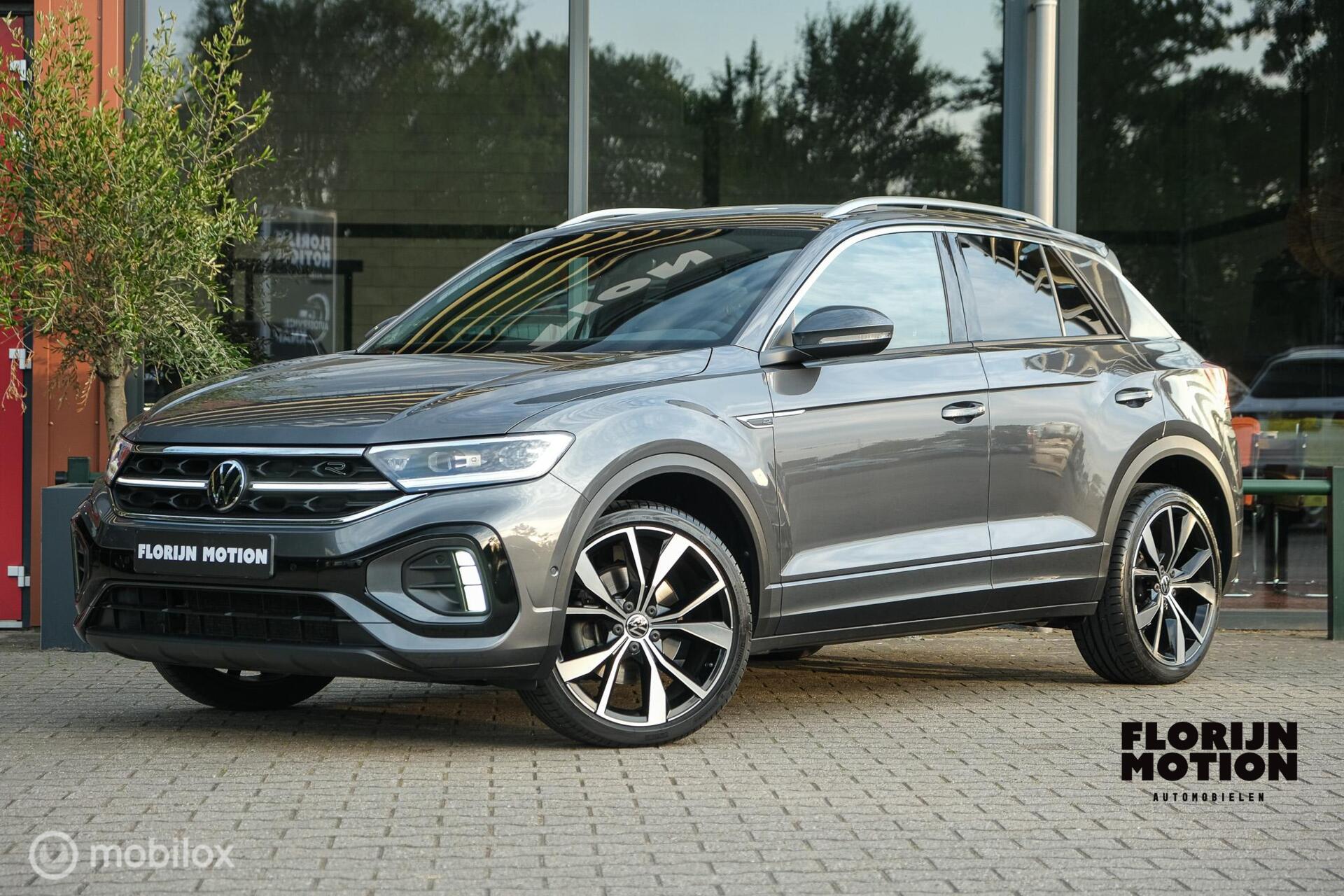 Volkswagen T-roc 1.5 TSI R-Line | Pano | IQLed | 19 Inch | ACC | Keyless entry & Go | Trekhaak | Stoelverwarming | Virtual Dash 2022 - voorkant