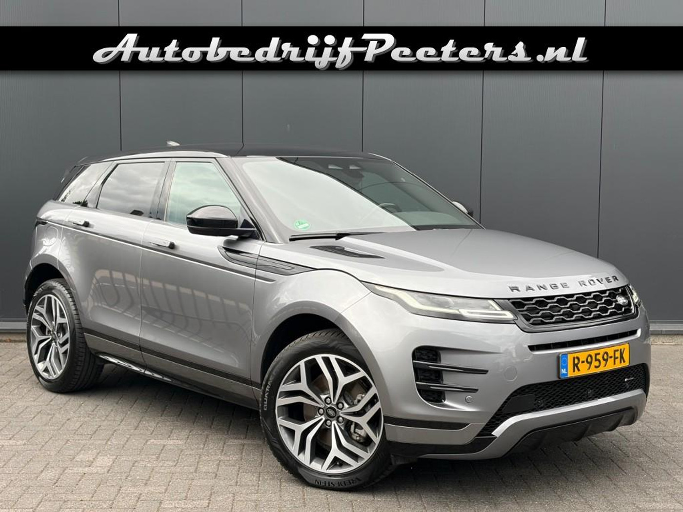 Land Rover Range Rover Evoque 1.5 P300e AWD HSE Leder LED Meridian Camera e.Trekhaak NL-auto 2022 - voorkant