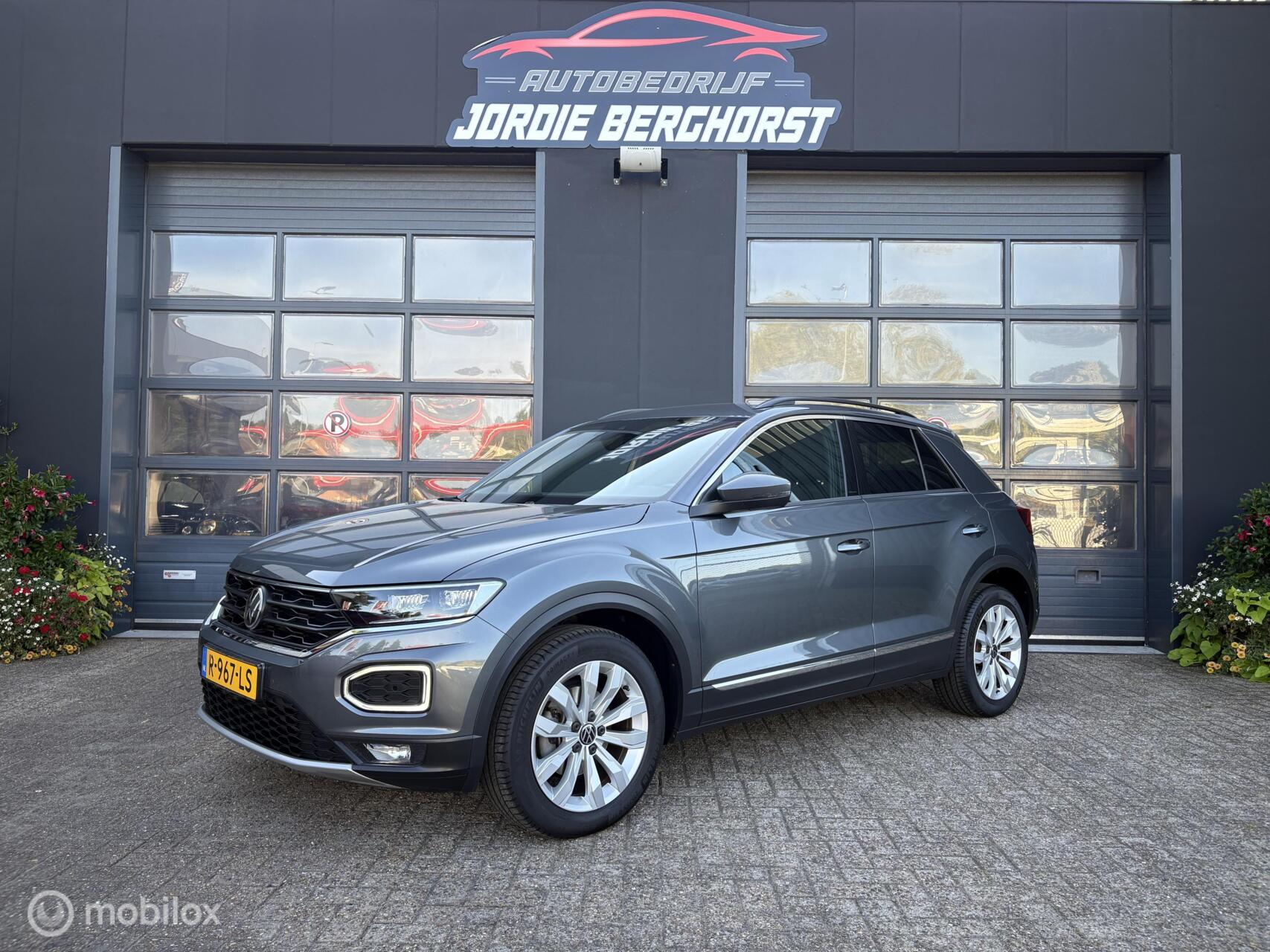 Volkswagen T-roc 1.5 TSI Sport Business R Automaat 2022 - voorkant