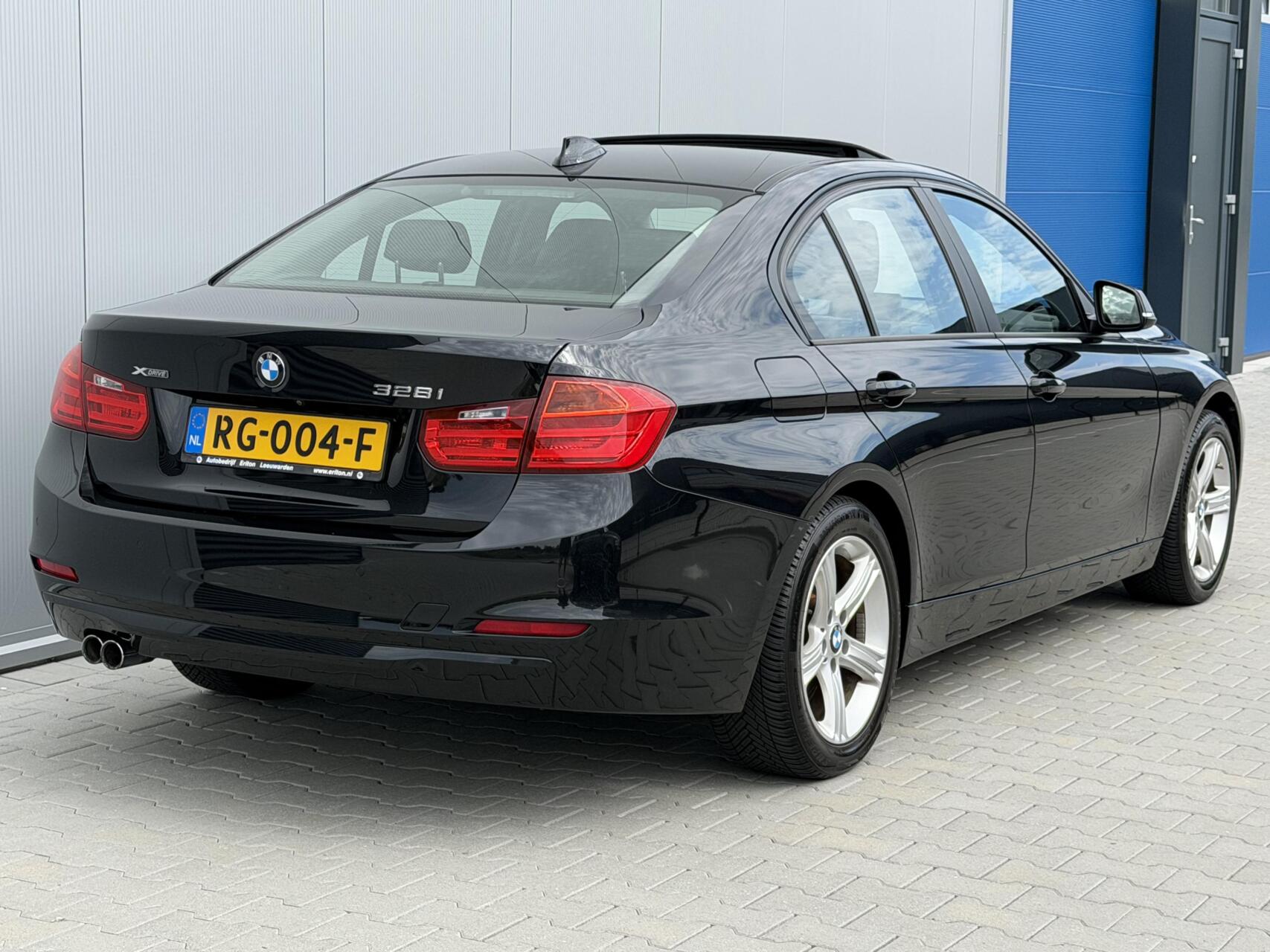 Foto van BMW 328i xDrive