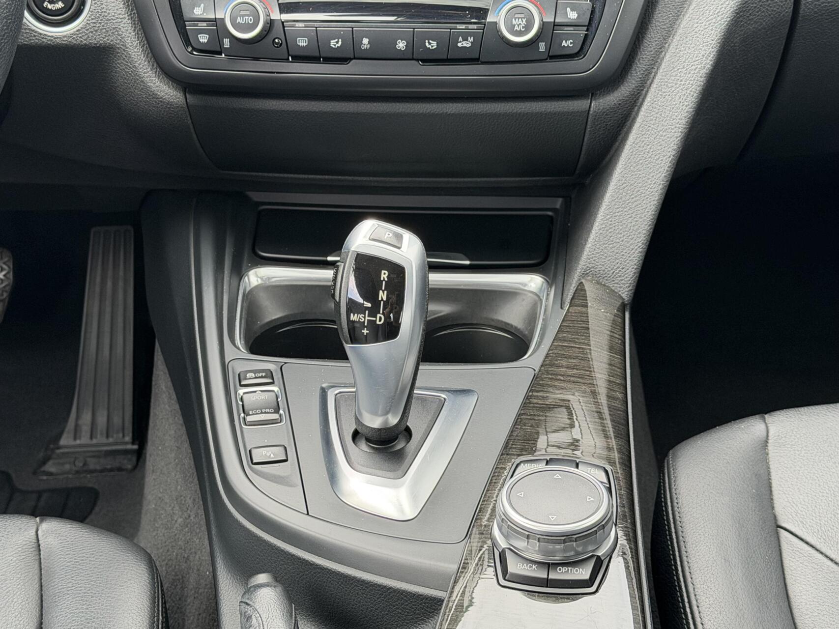 Foto van BMW 328i xDrive
