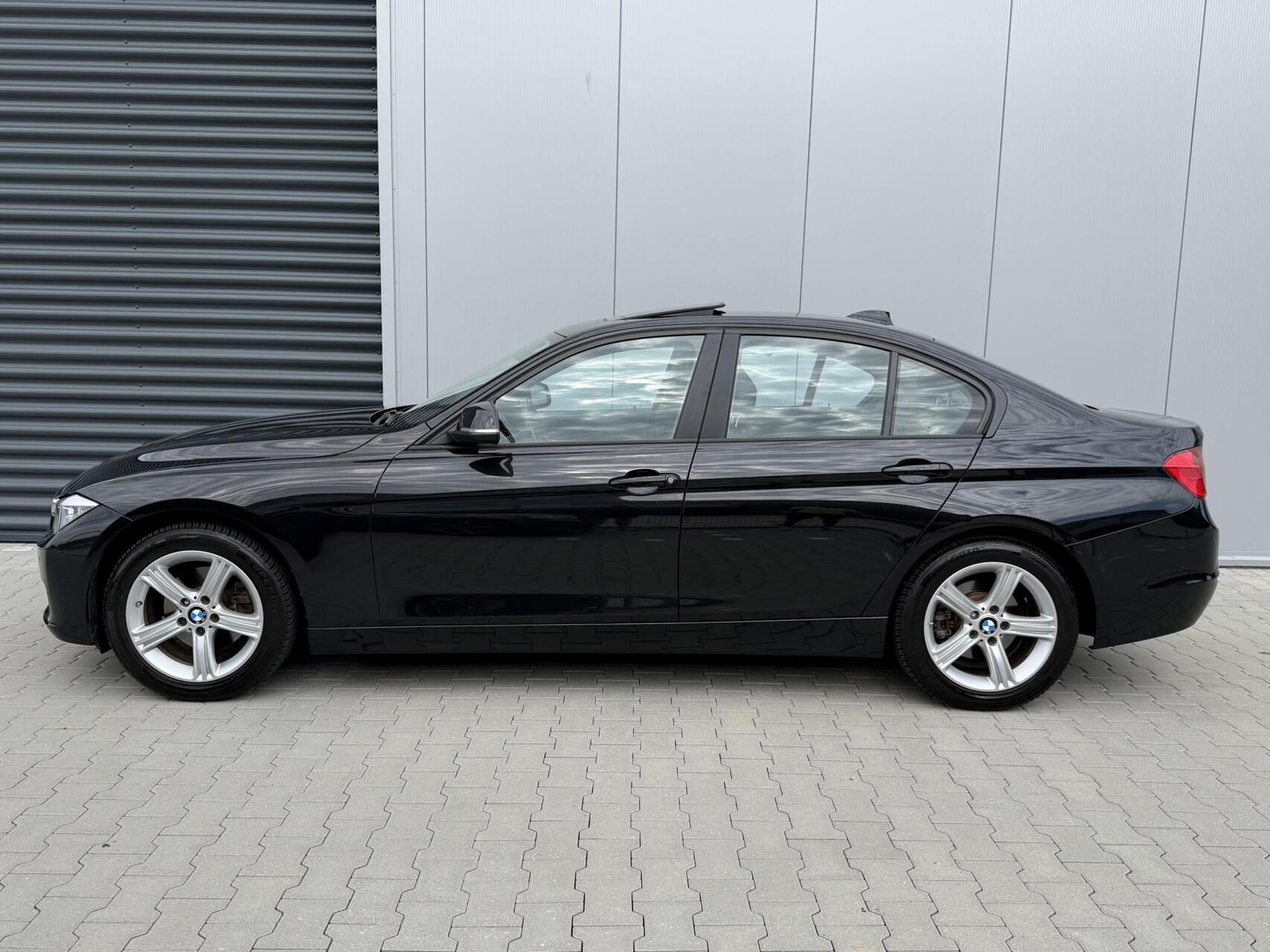 Foto van BMW 328i xDrive