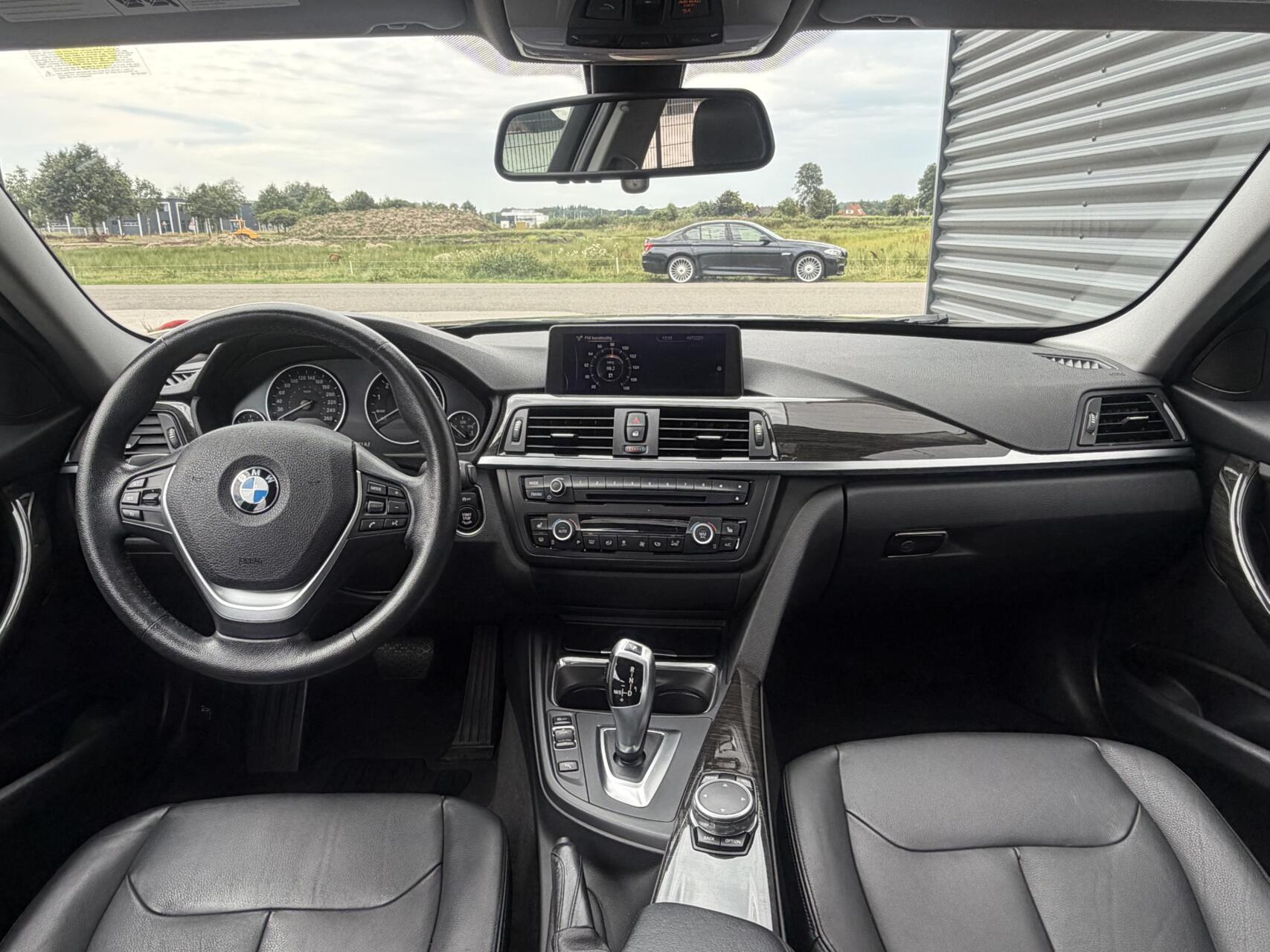 Foto van BMW 328i xDrive