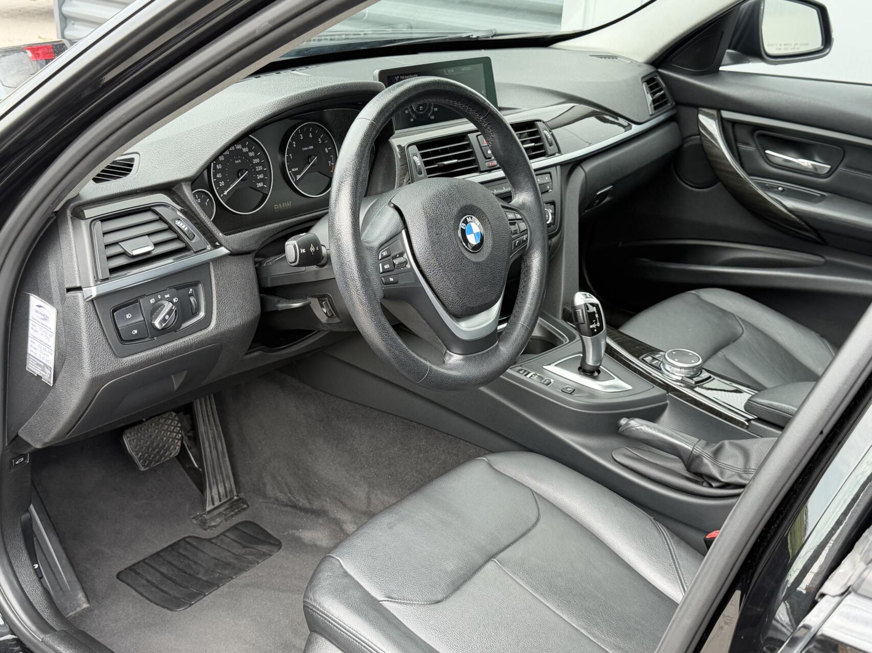 Foto van BMW 328i xDrive