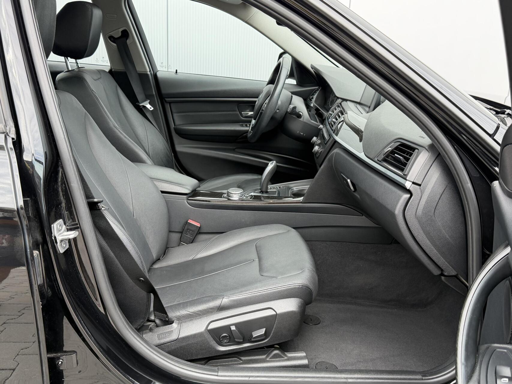 Foto van BMW 328i xDrive