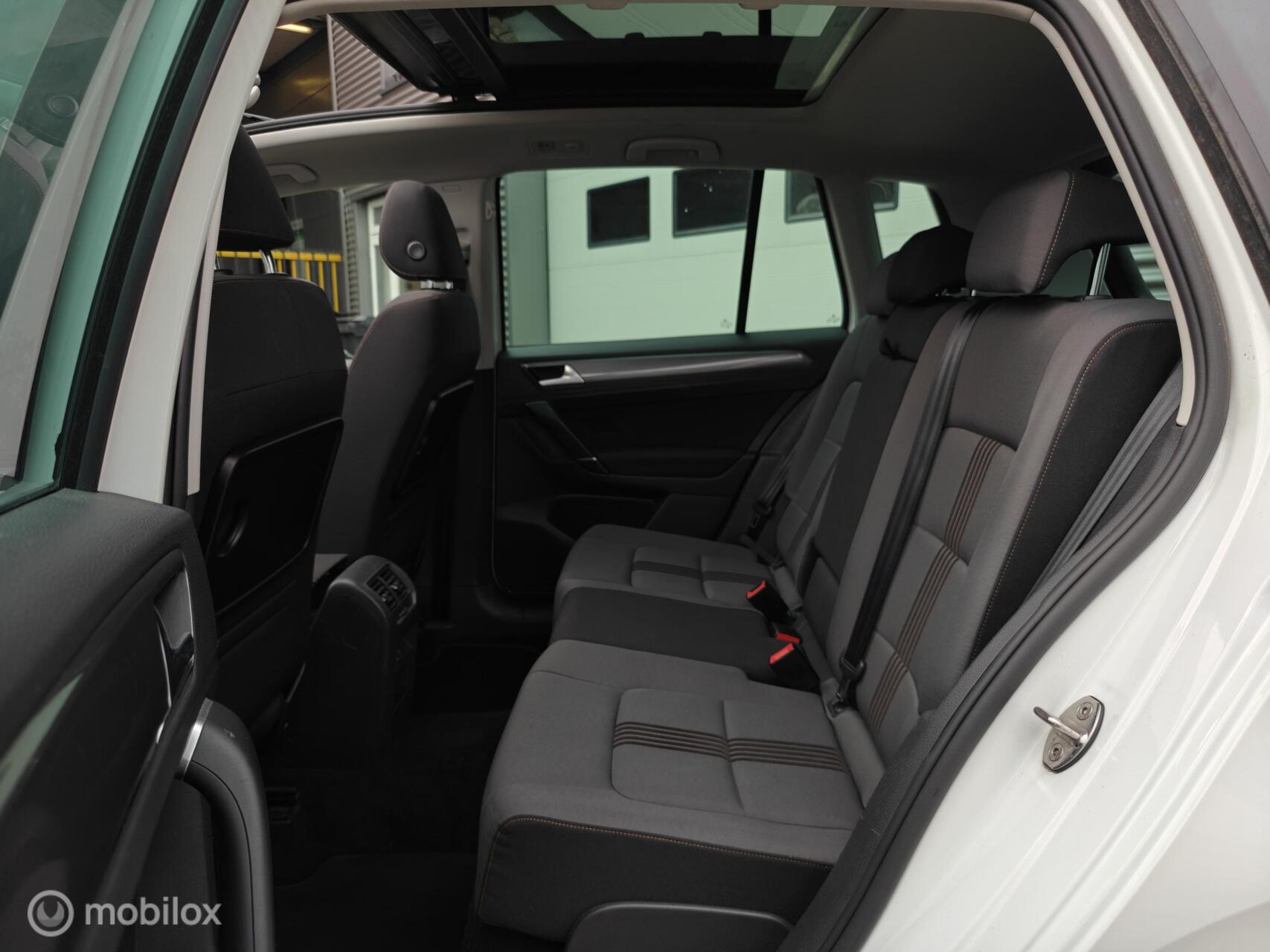 Foto van Volkswagen Golf Sportsvan
