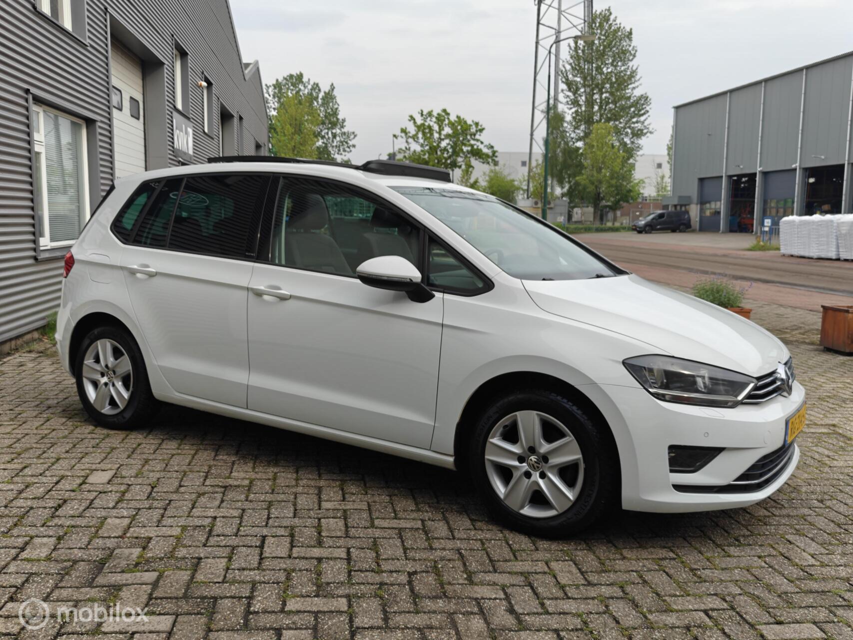 Foto van Volkswagen Golf Sportsvan