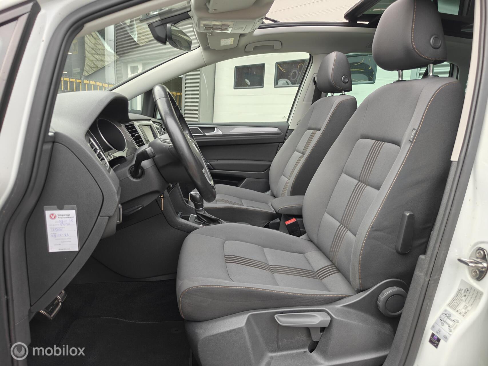 Foto van Volkswagen Golf Sportsvan