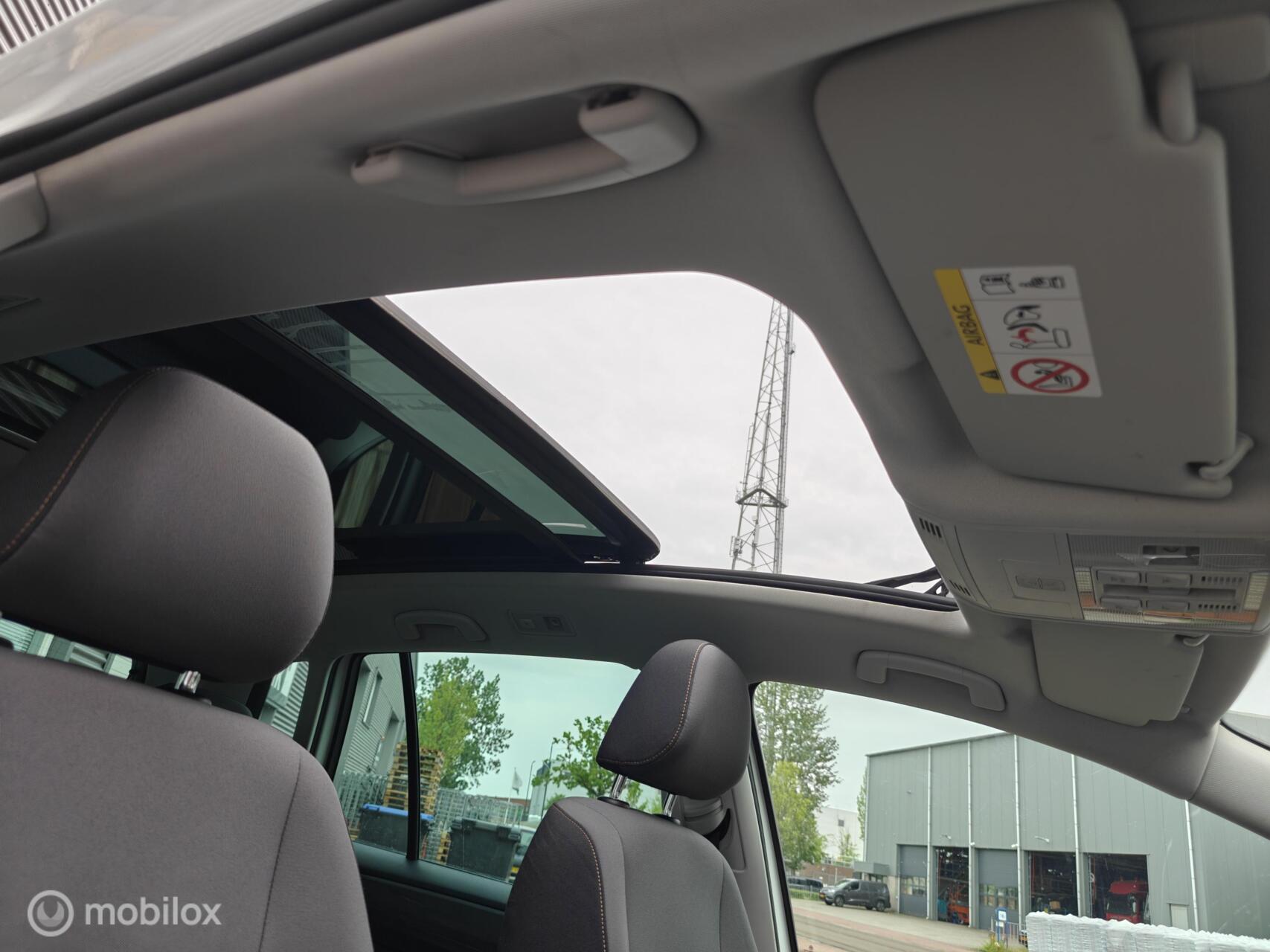 Foto van Volkswagen Golf Sportsvan