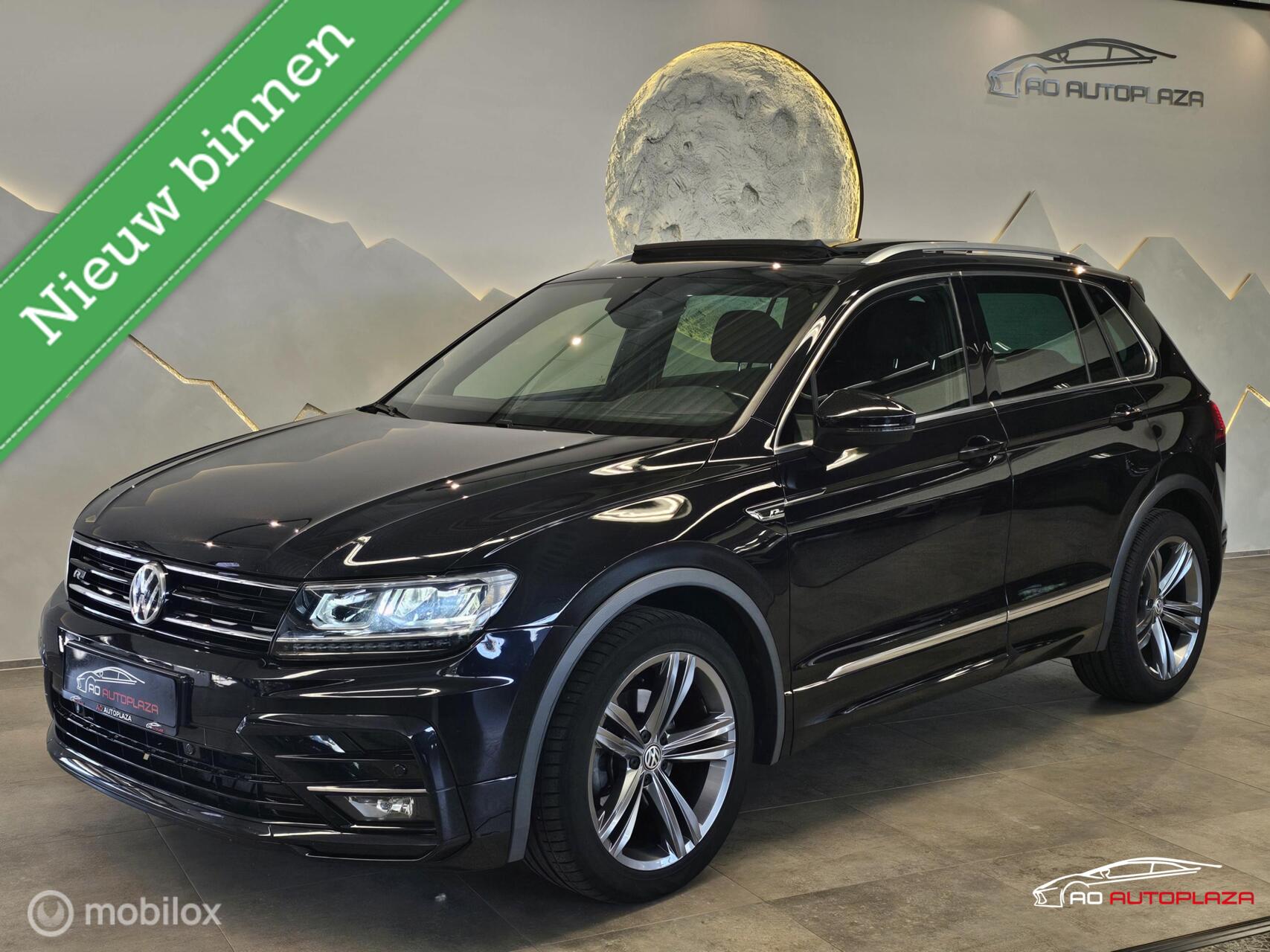 Volkswagen Tiguan 1.4 TSI ACT R-line Panorama/Virtual/Trekhaak 2018 - voorkant