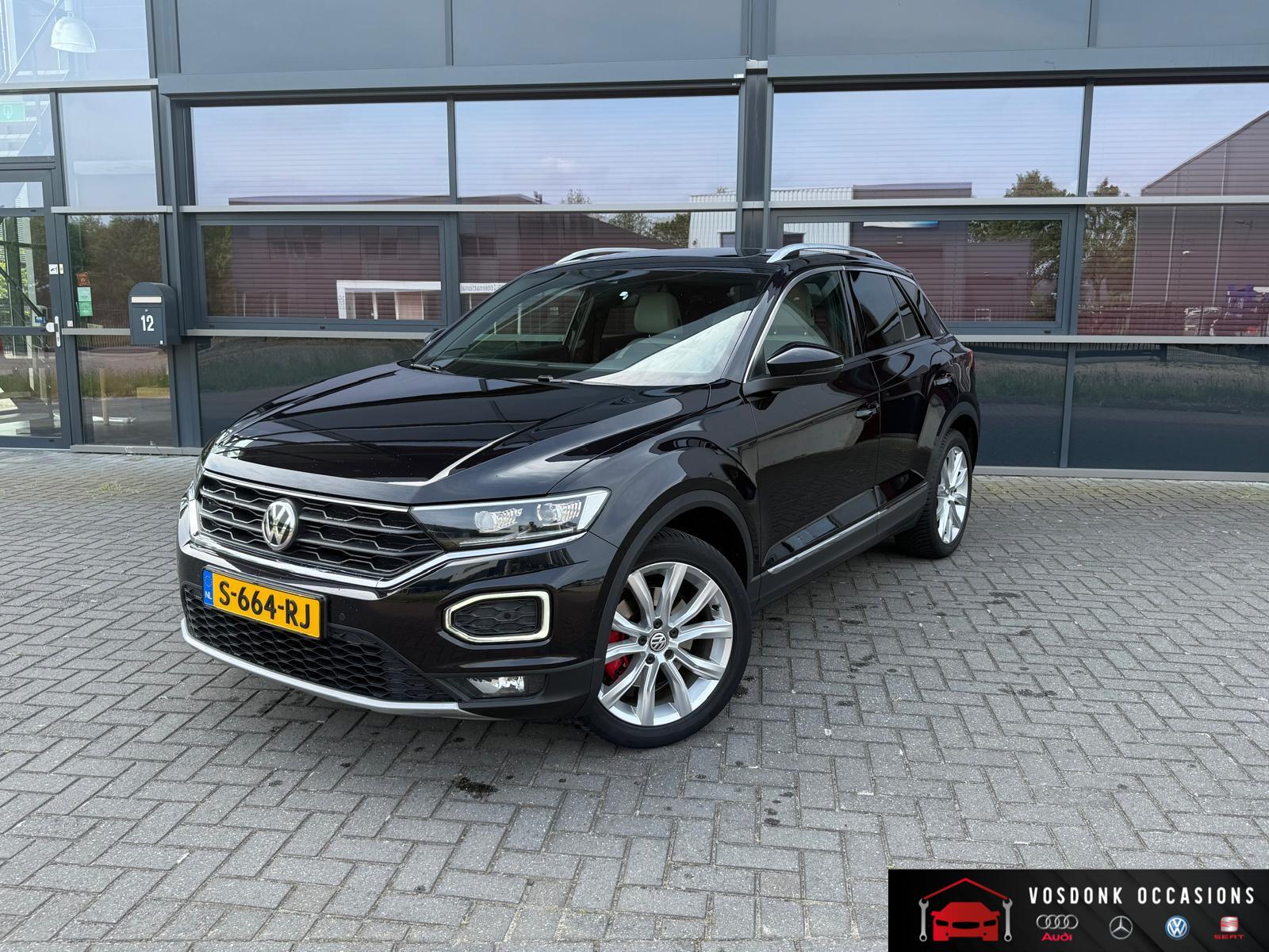 Volkswagen T-roc 1.5 TSI Style Business/ Panorama dak/ Virtual dashboard/leder/ Dodehoek 2019 - voorkant