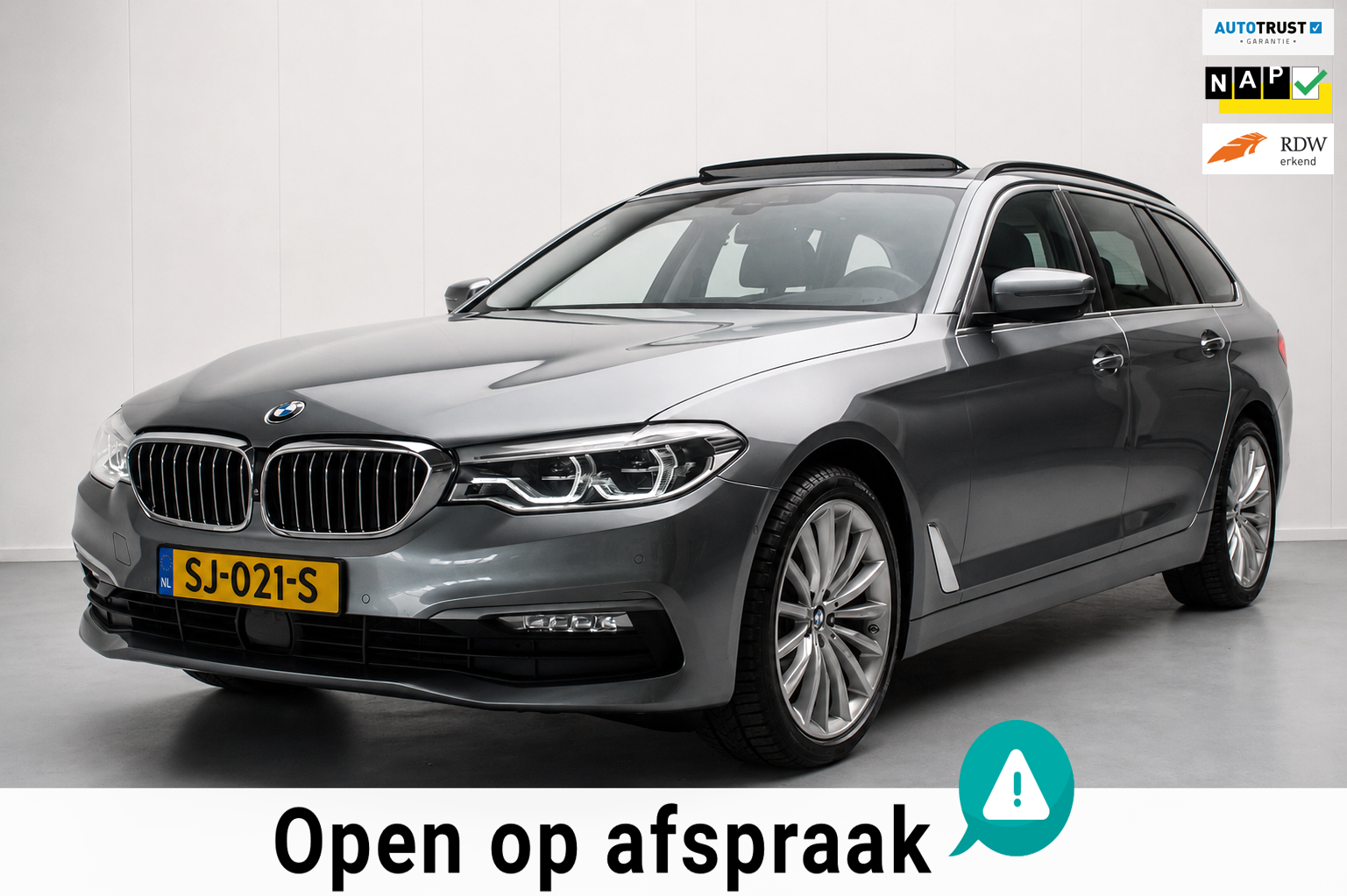 BMW 520i 520i High Executive Luxury Line NL-auto [ Adaptive Cruise Panoramadak Harman/Kardon El. Trekhaak 360 Camera ] 2018 - voorkant