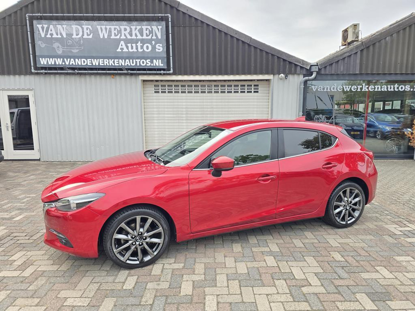 Mazda Mazda3 2.0 SkyActiv-G 120 GT-M Clima|Navi|Leer|LED|Bose|Camera|Nap!! 2018 - voorkant
