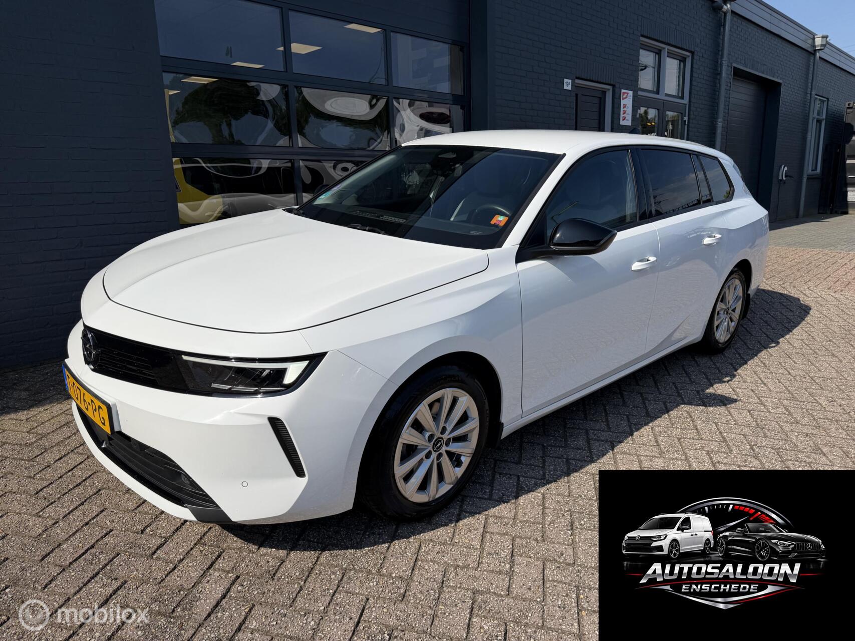 Opel Astra Sports Tourer 1.2 110 PK Airco Navi Camera PDC 2023 - voorkant