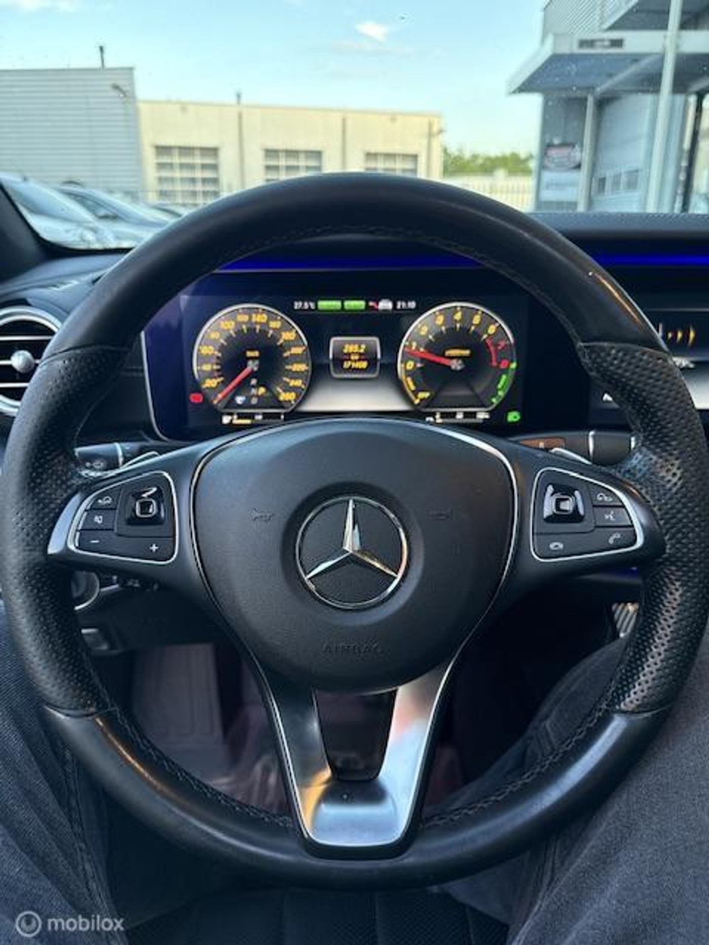Foto van Mercedes-Benz E 350 E