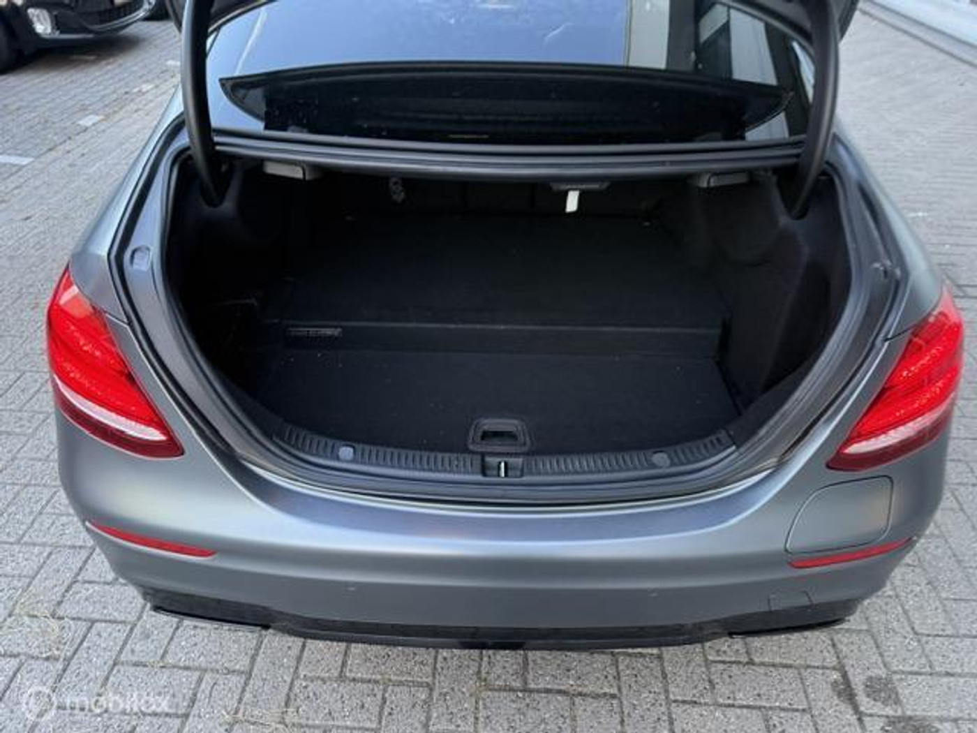 Foto van Mercedes-Benz E 350 E