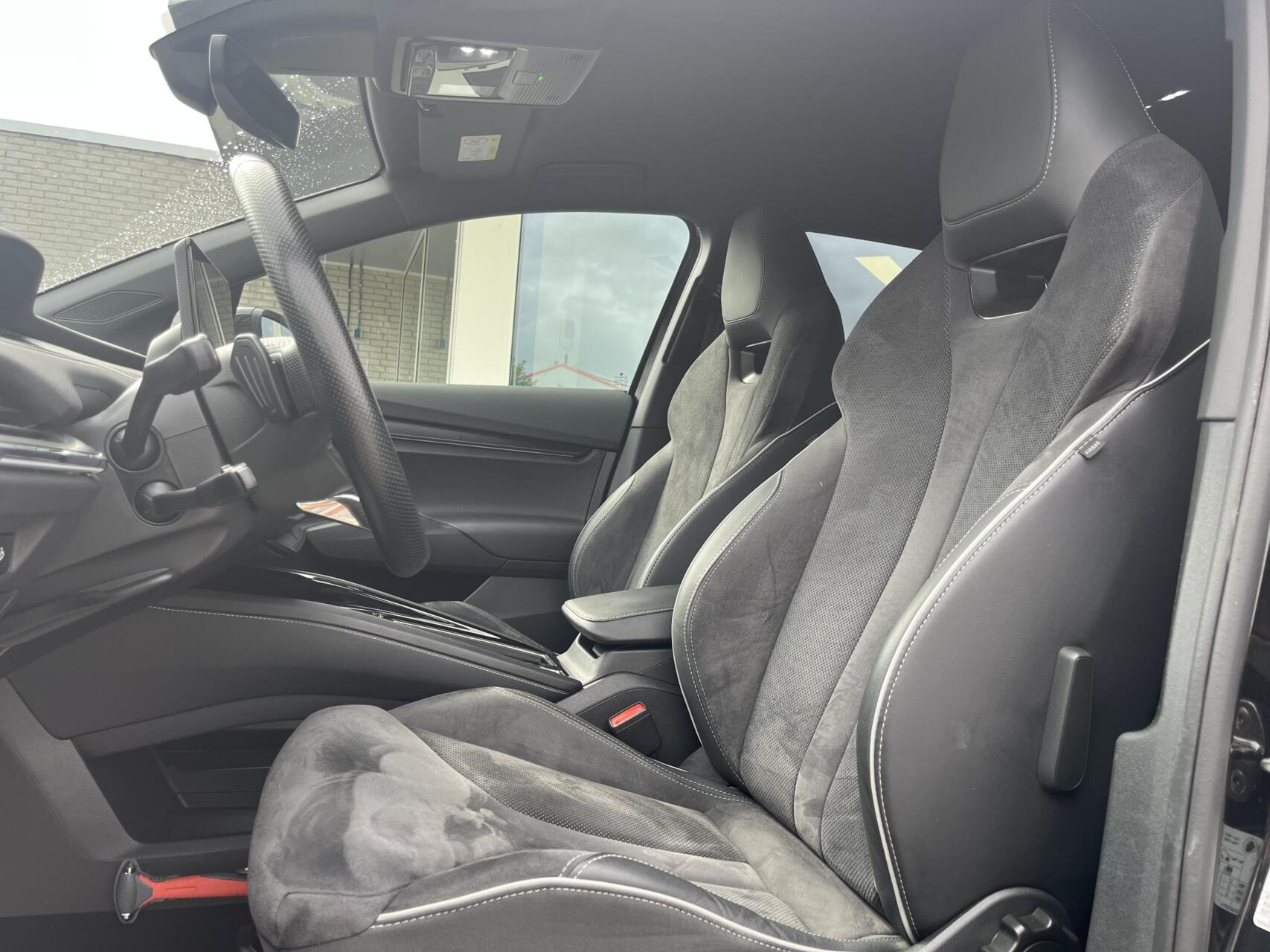 Foto van Skoda Enyaq 80