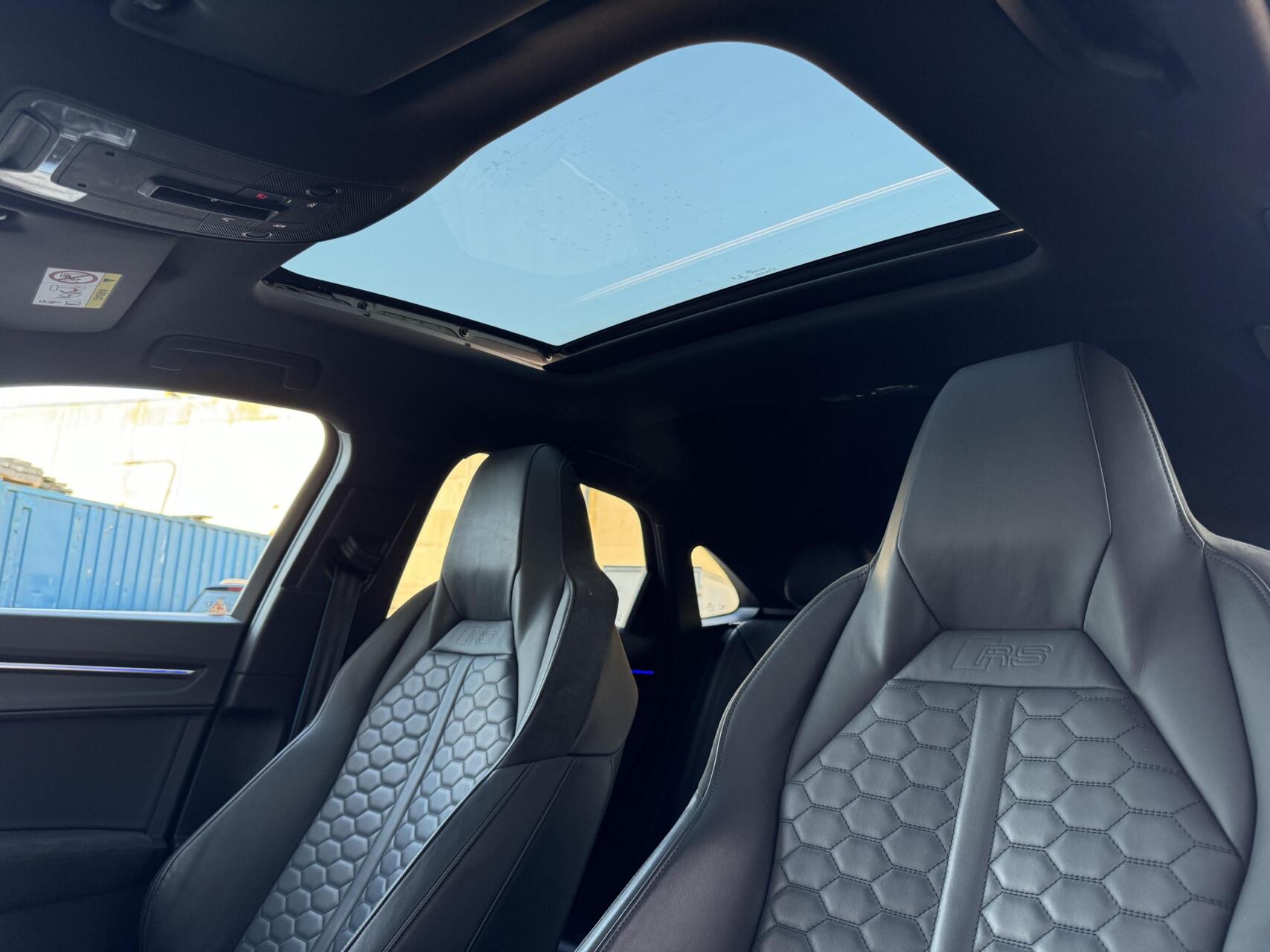 Foto van Audi RS Q3 Sportback