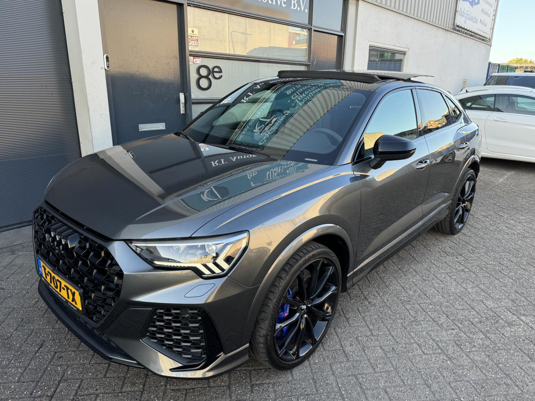 Foto van Audi RS Q3 Sportback
