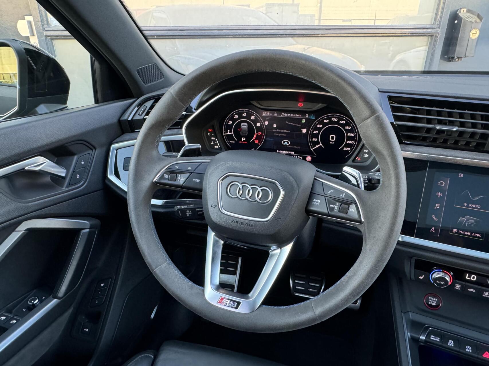 Foto van Audi RS Q3 Sportback
