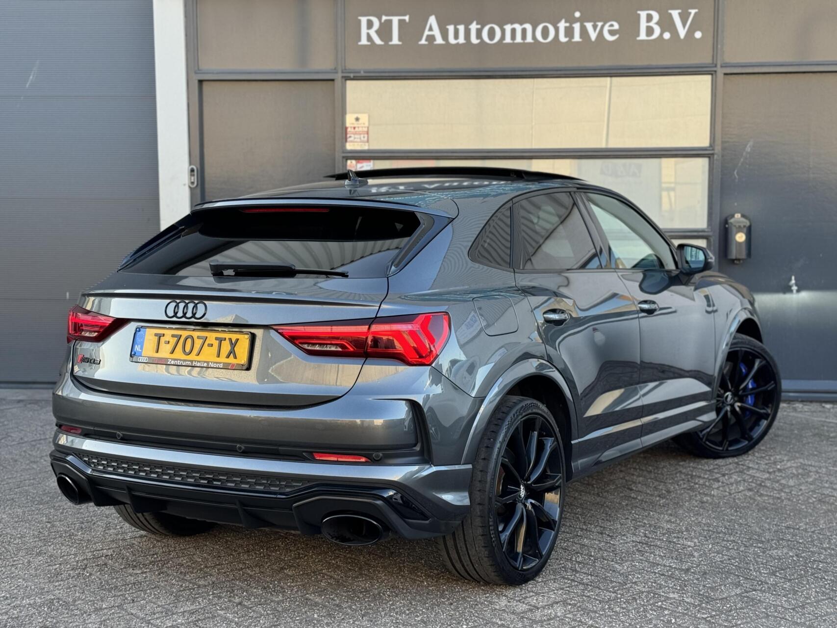 Foto van Audi RS Q3 Sportback