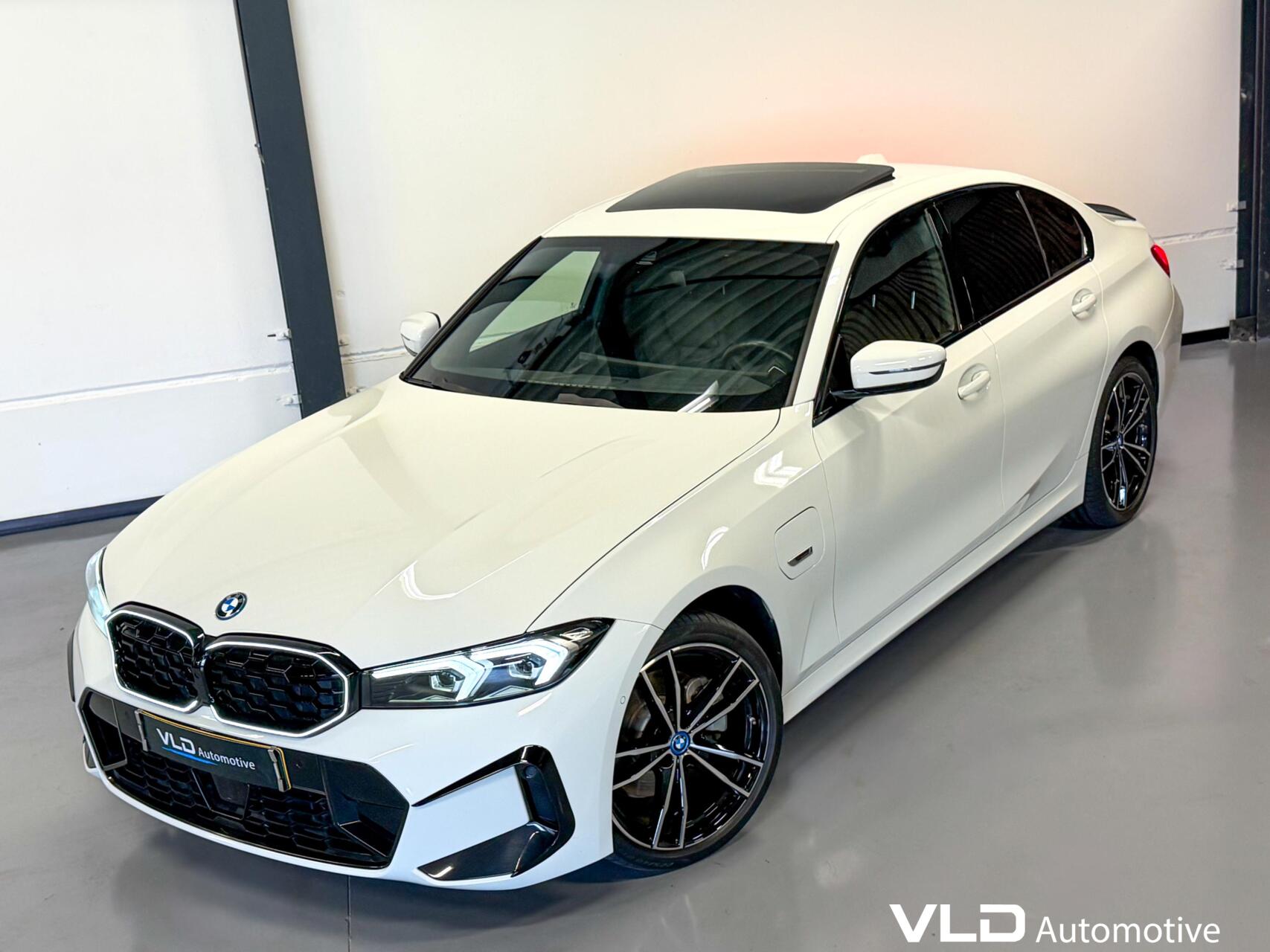 Foto van BMW 330e