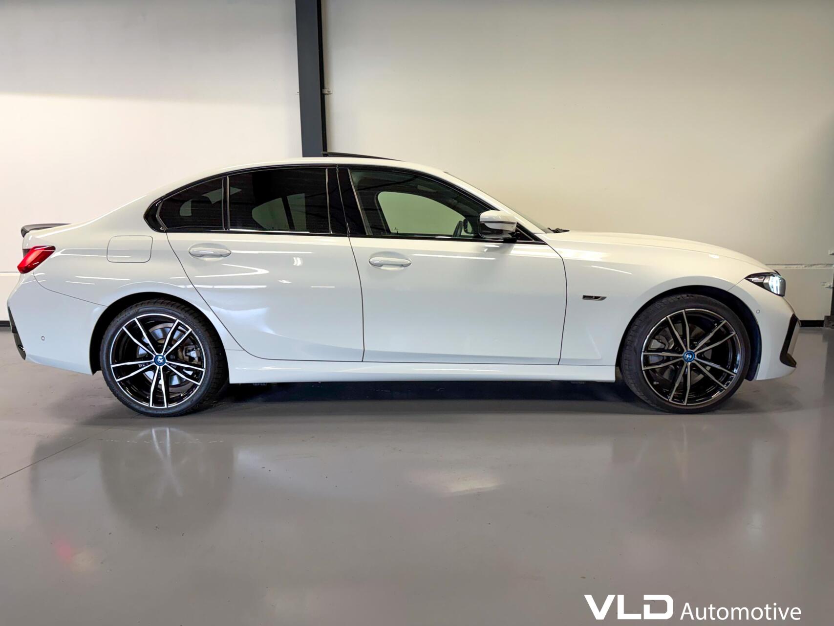 Foto van BMW 330e