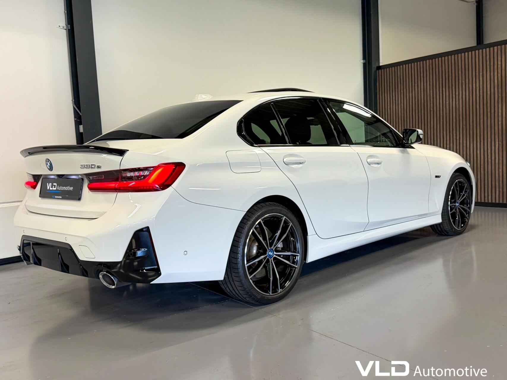 Foto van BMW 330e
