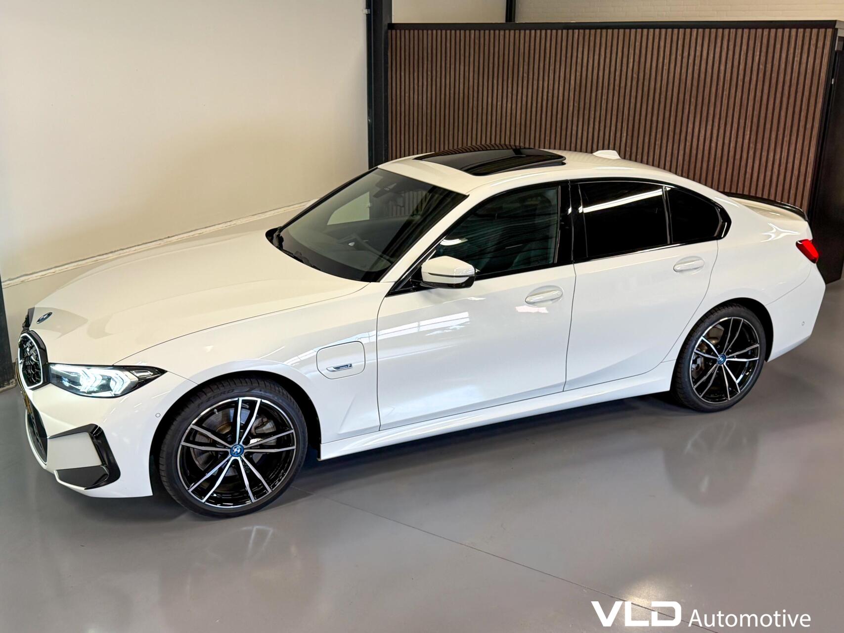 Foto van BMW 330e