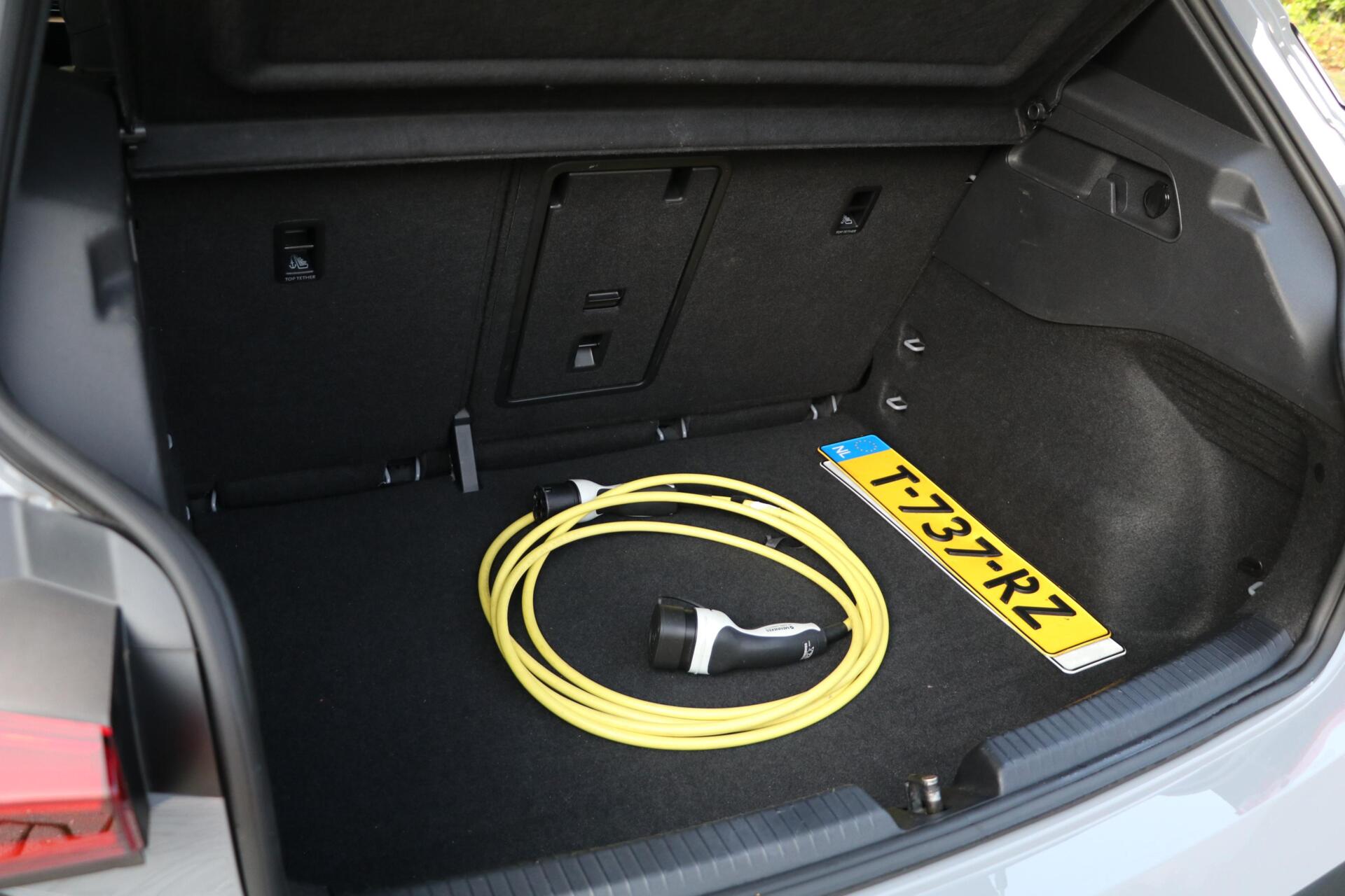 Foto van Cupra Born 170 KW 77/82 KWH