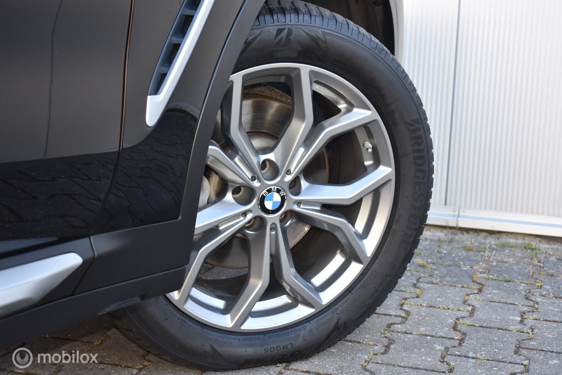 Foto van BMW X3 Xdrive30e