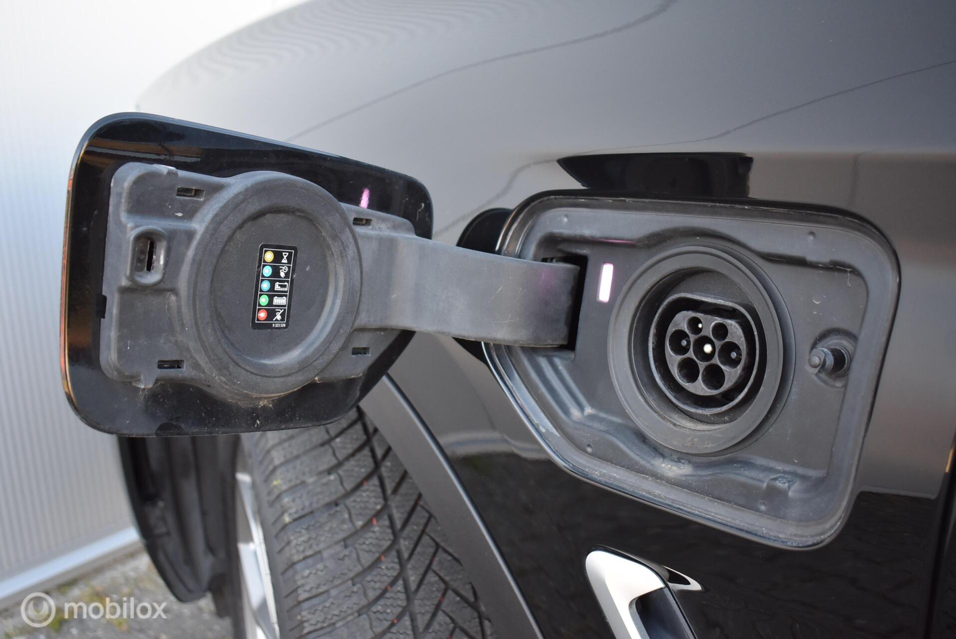 Foto van BMW X3 Xdrive30e