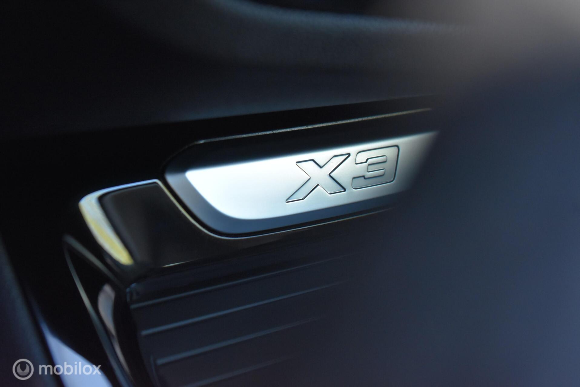 Foto van BMW X3 Xdrive30e