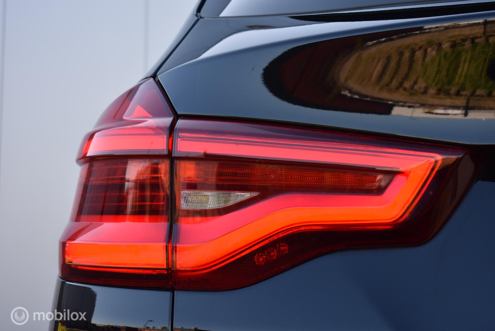 Foto van BMW X3 Xdrive30e