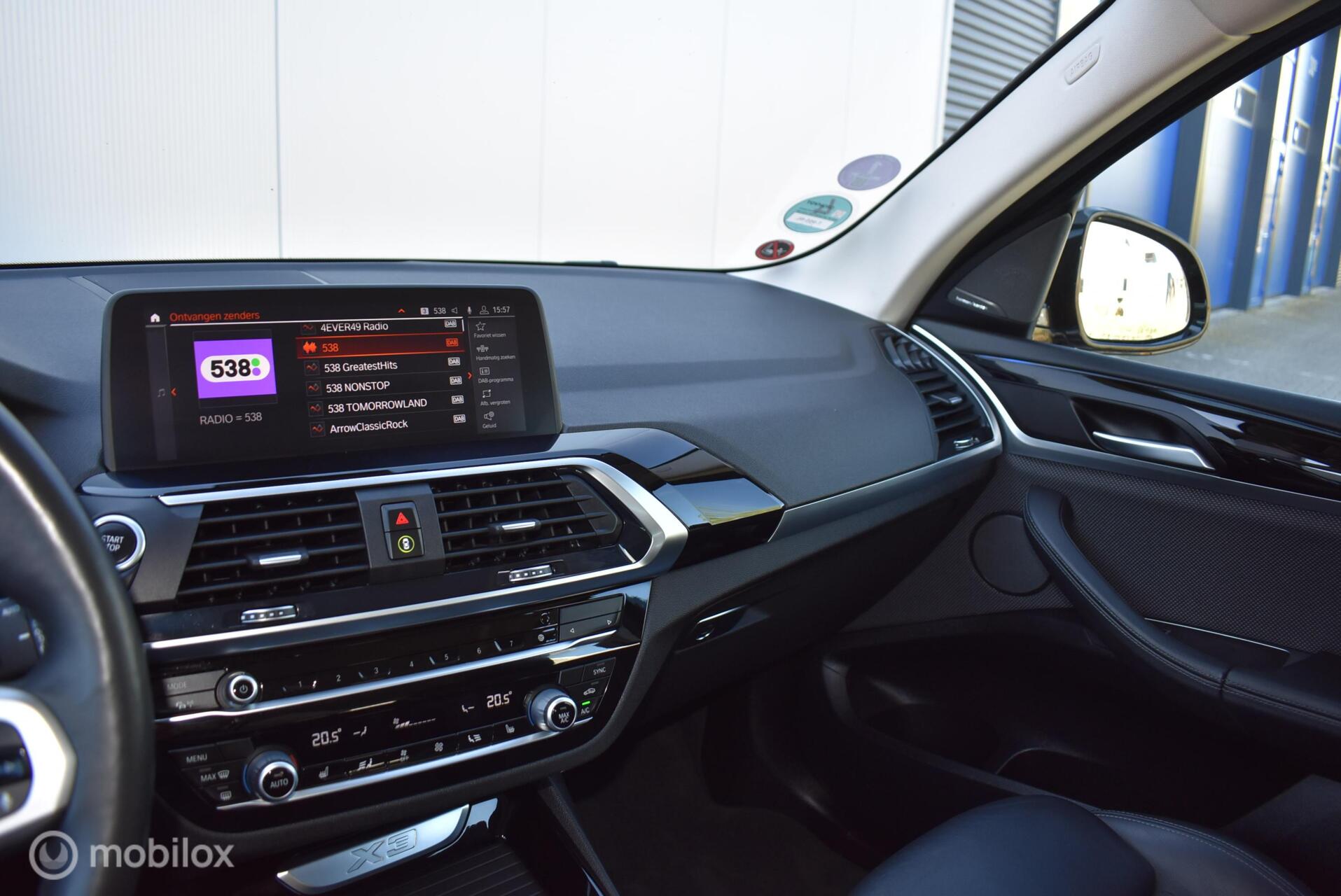 Foto van BMW X3 Xdrive30e