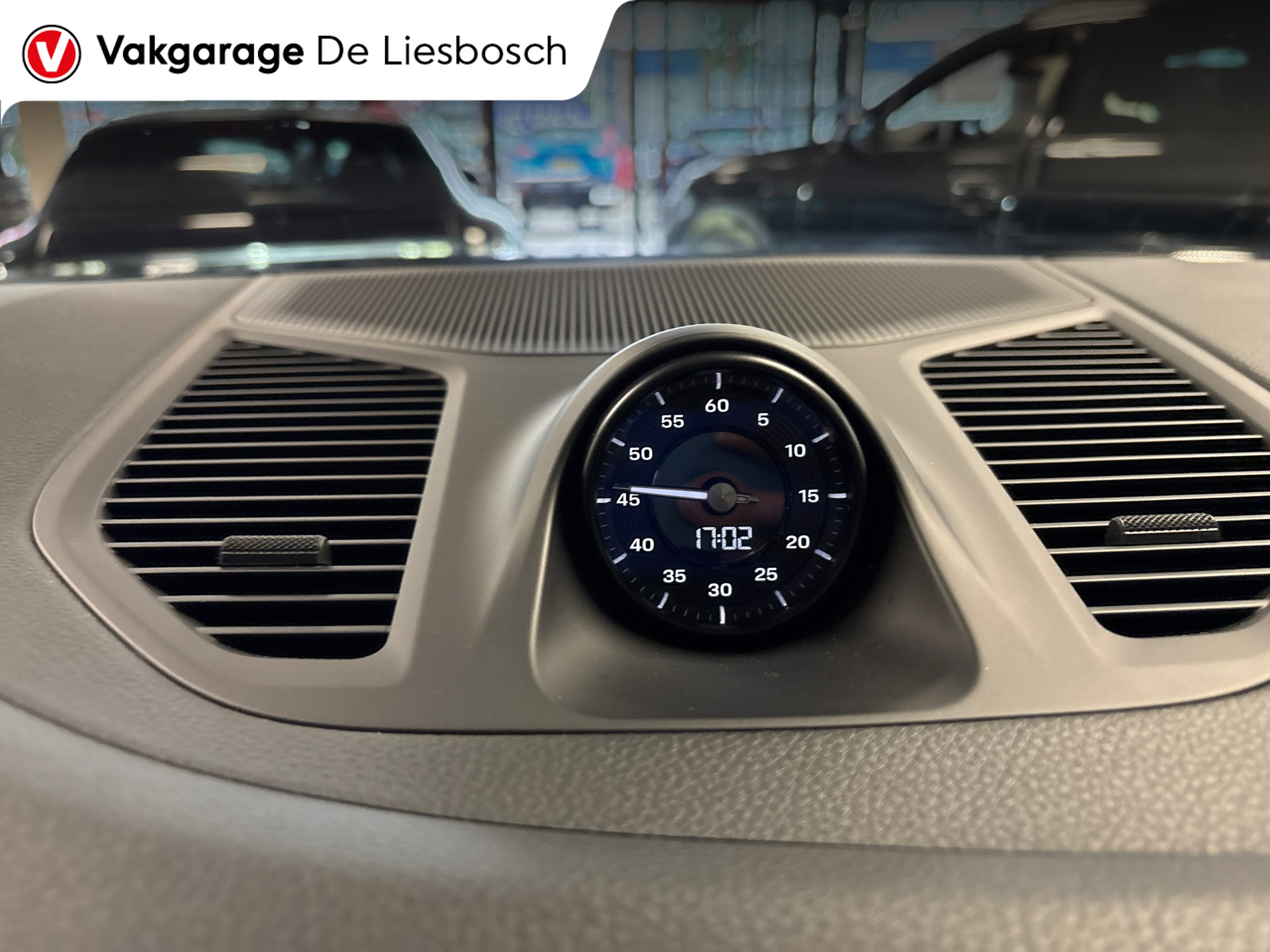 Foto van Porsche Cayenne E-hybrid