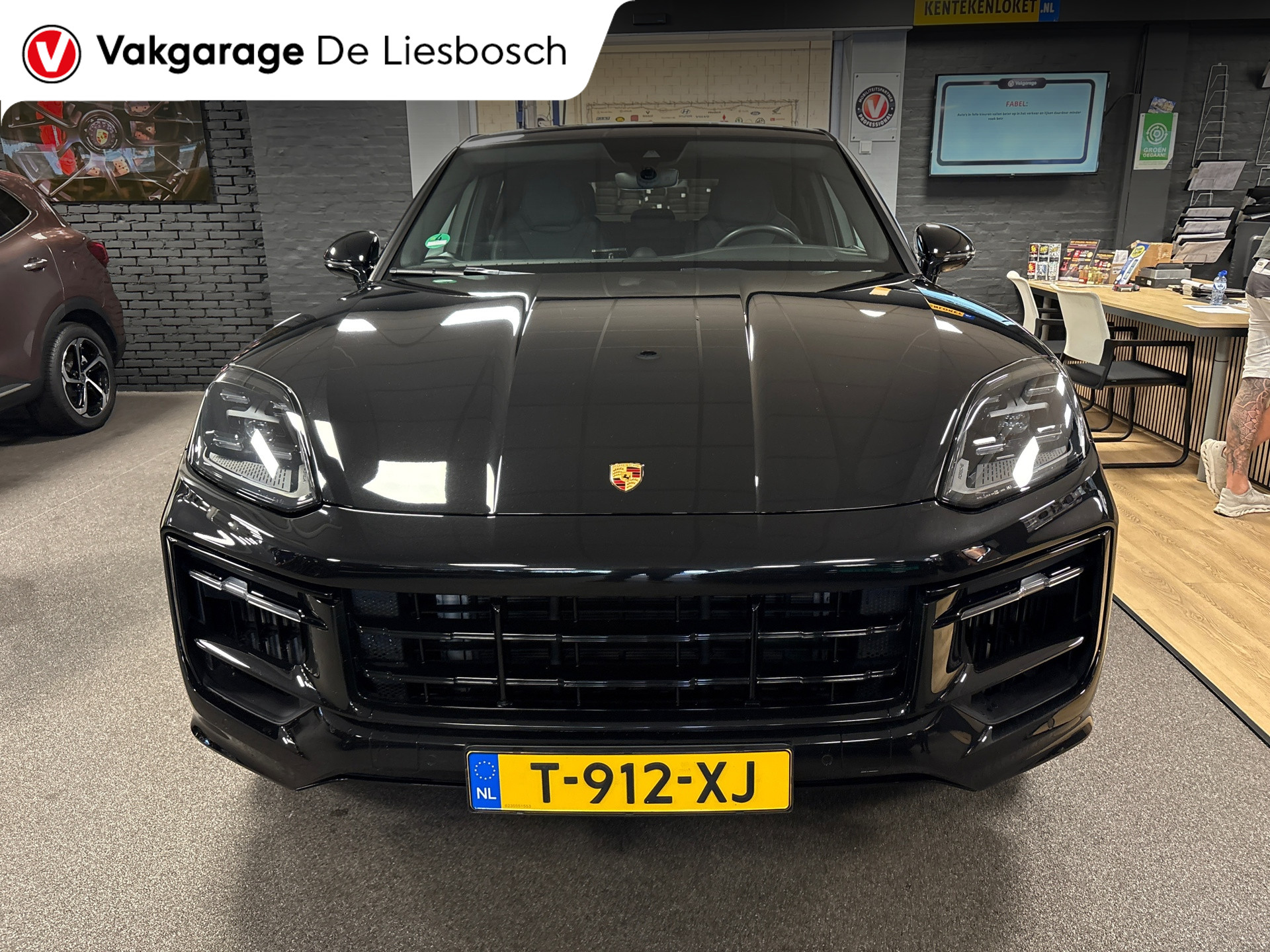 Foto van Porsche Cayenne E-hybrid