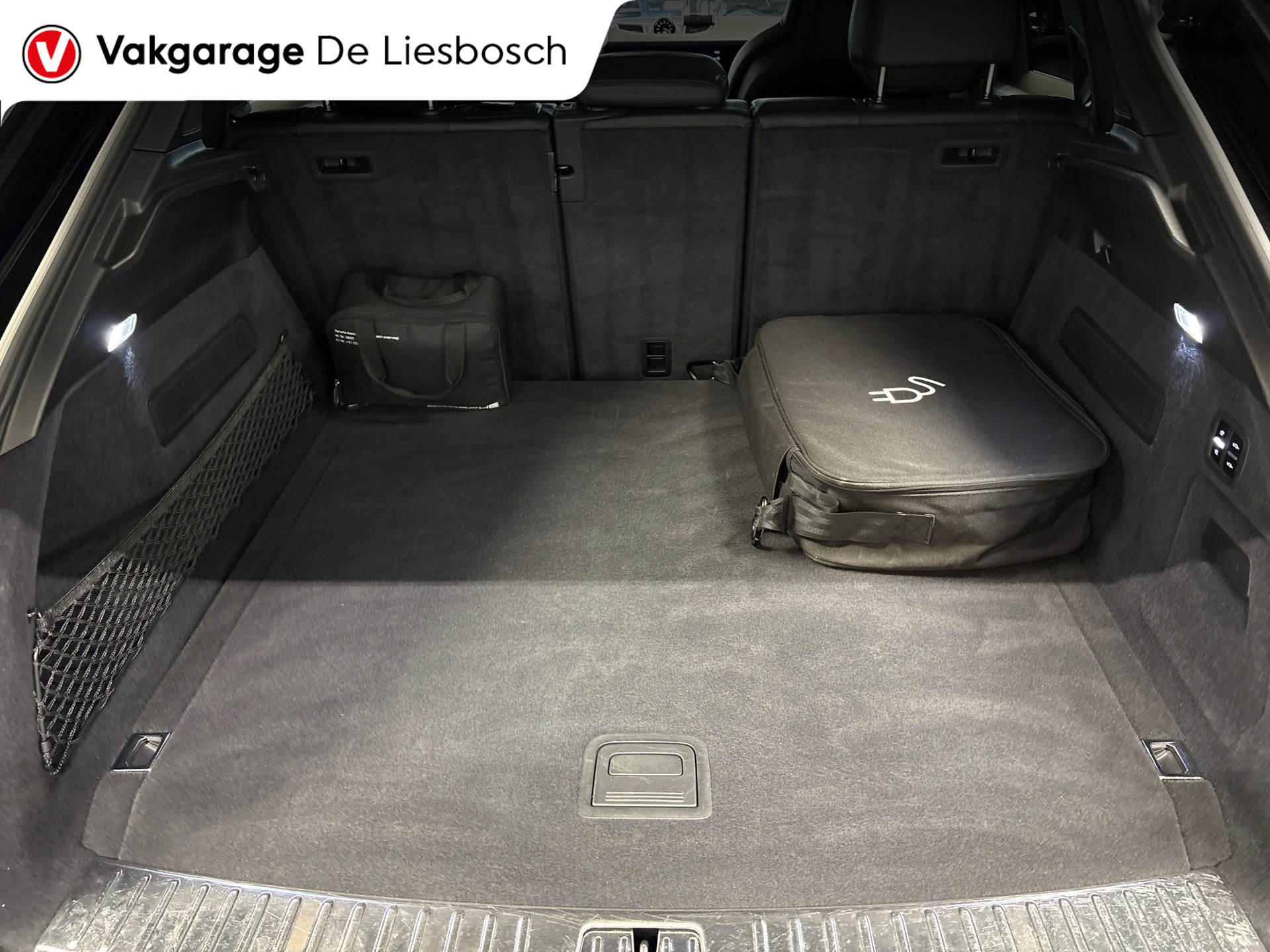 Foto van Porsche Cayenne E-hybrid