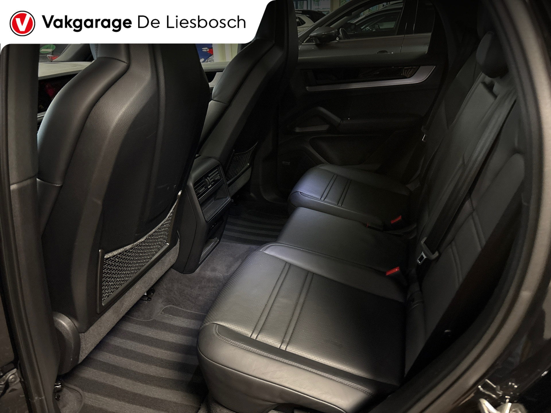Foto van Porsche Cayenne E-hybrid
