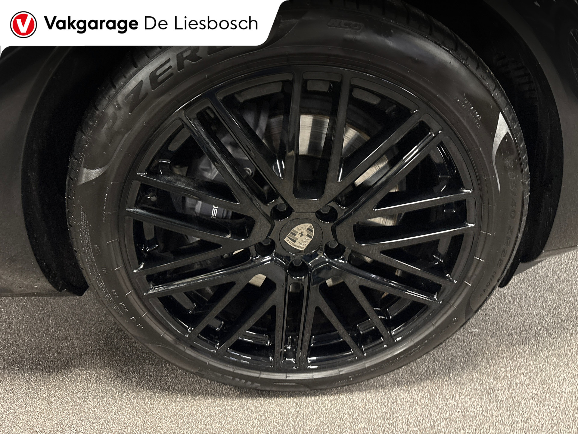 Foto van Porsche Cayenne E-hybrid