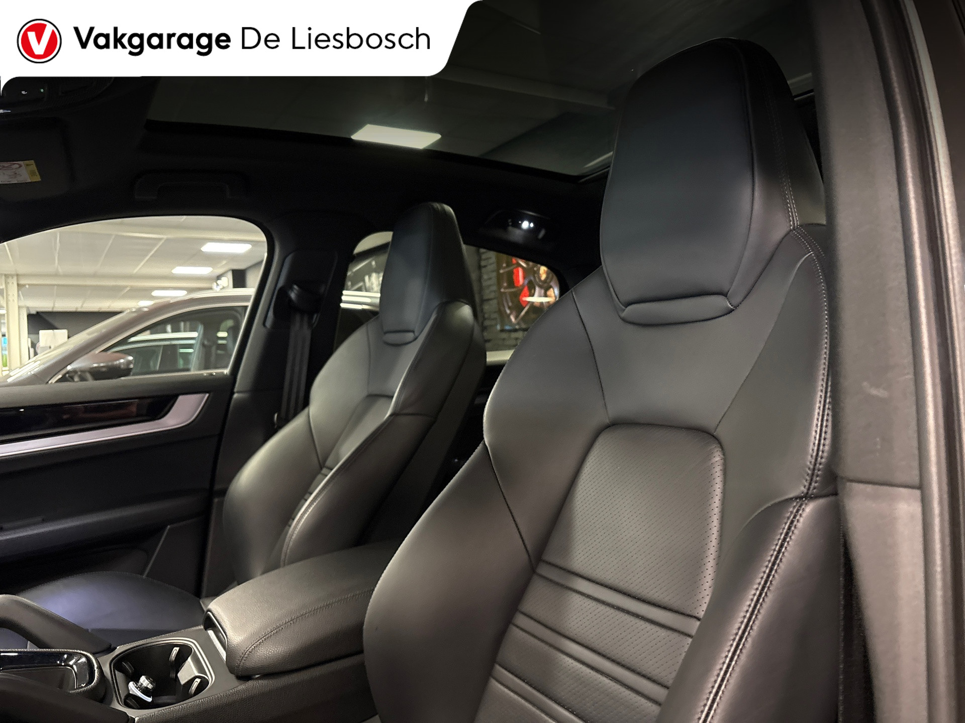 Foto van Porsche Cayenne E-hybrid