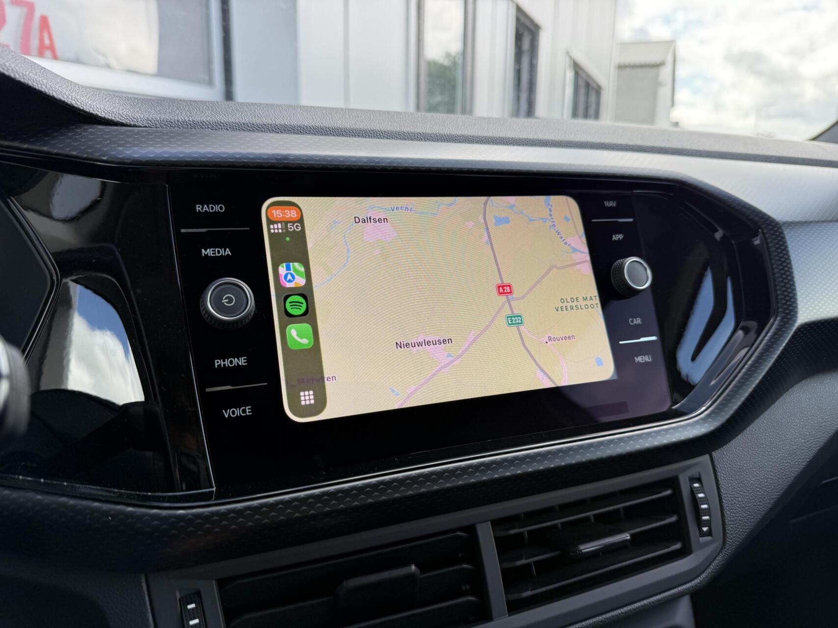 Foto van Volkswagen T-cross