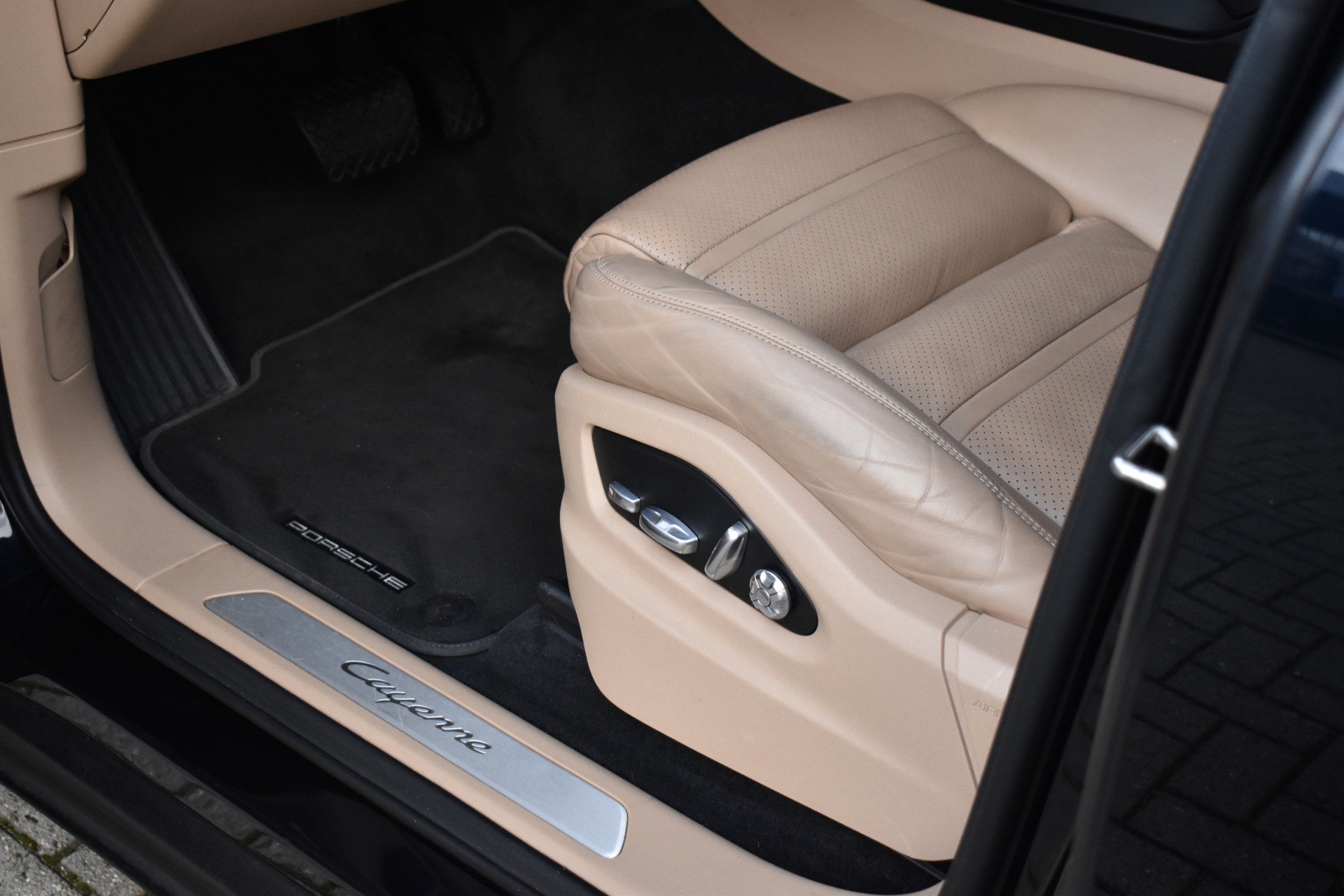 Foto van Porsche Cayenne E-hybrid